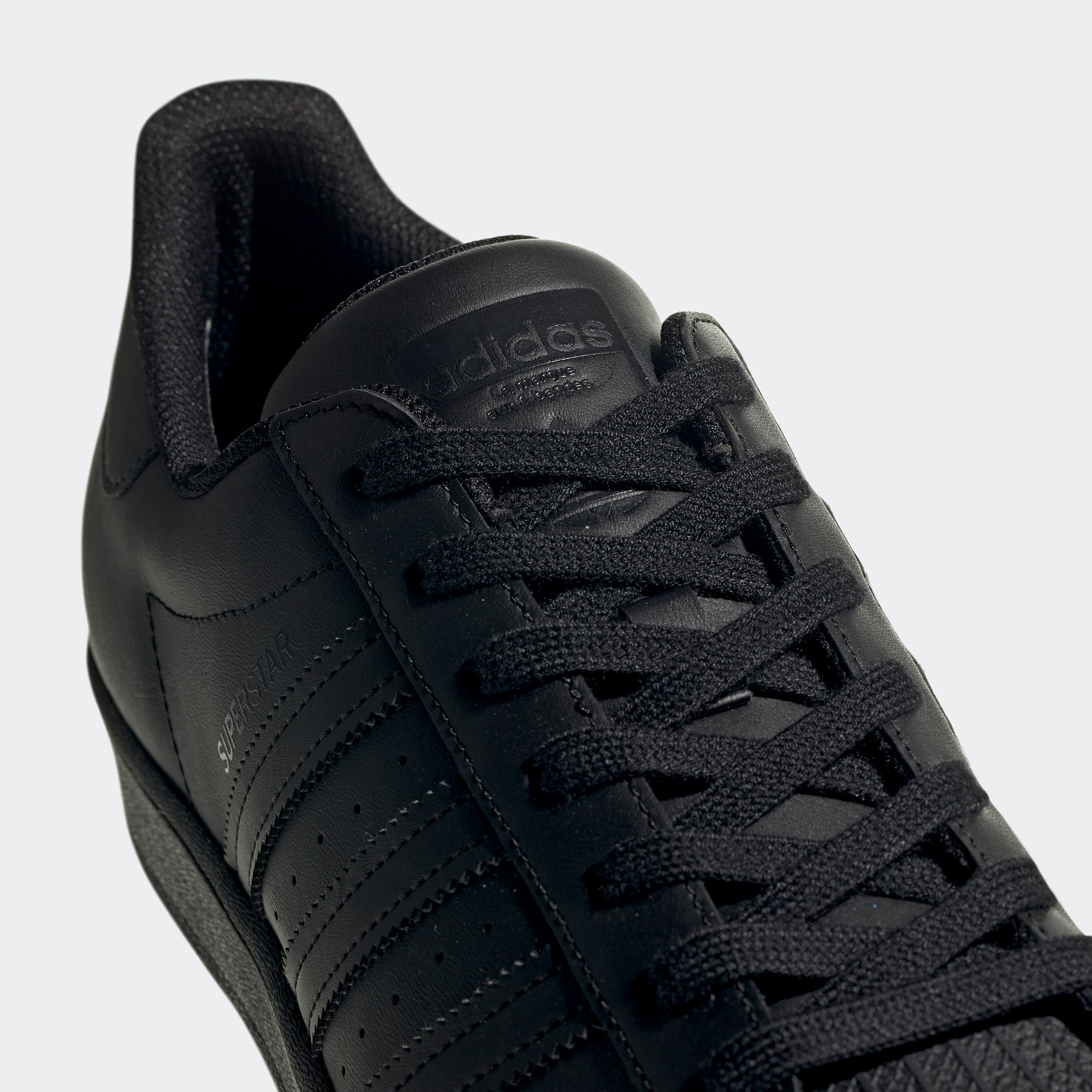 SUPERSTAR