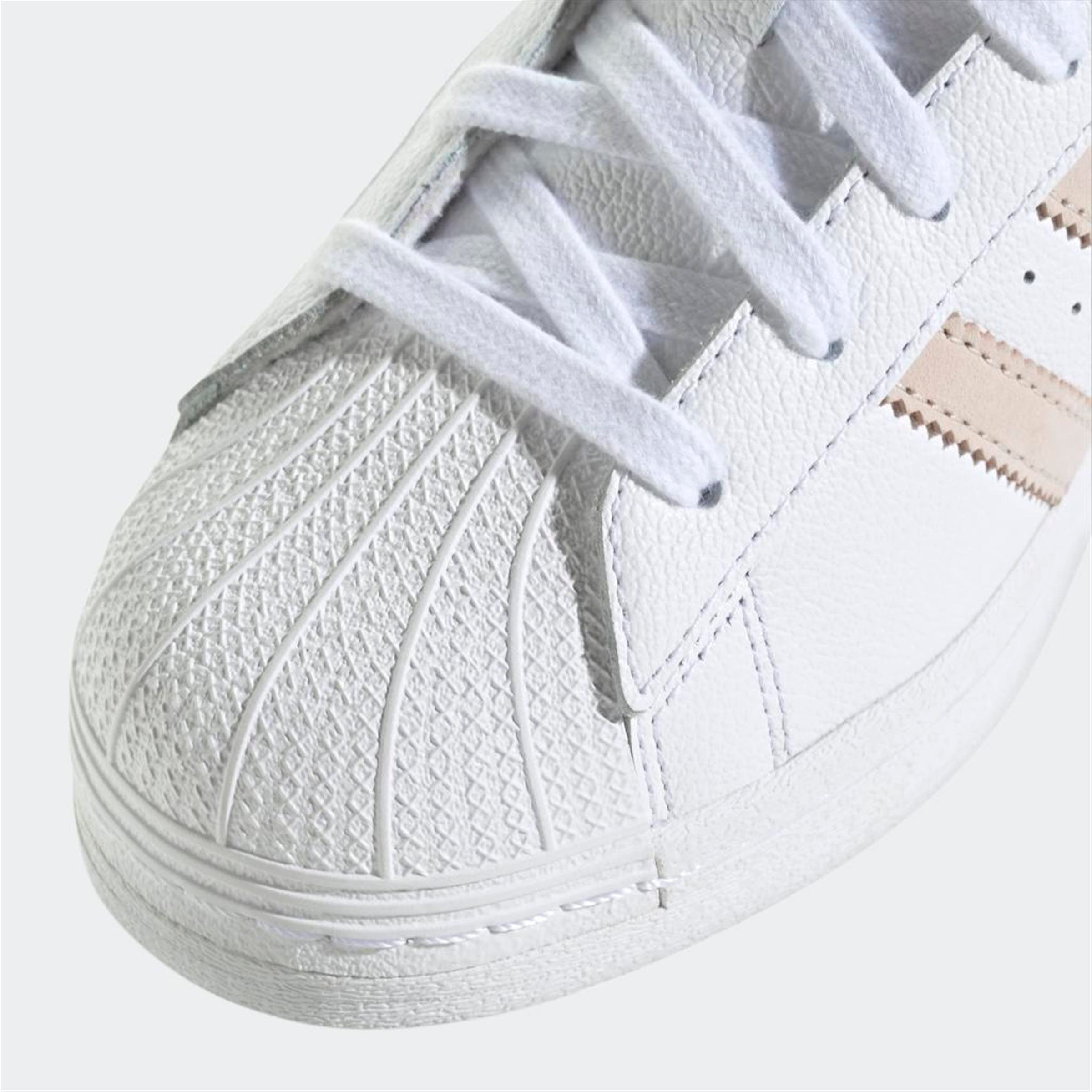 SUPERSTAR W