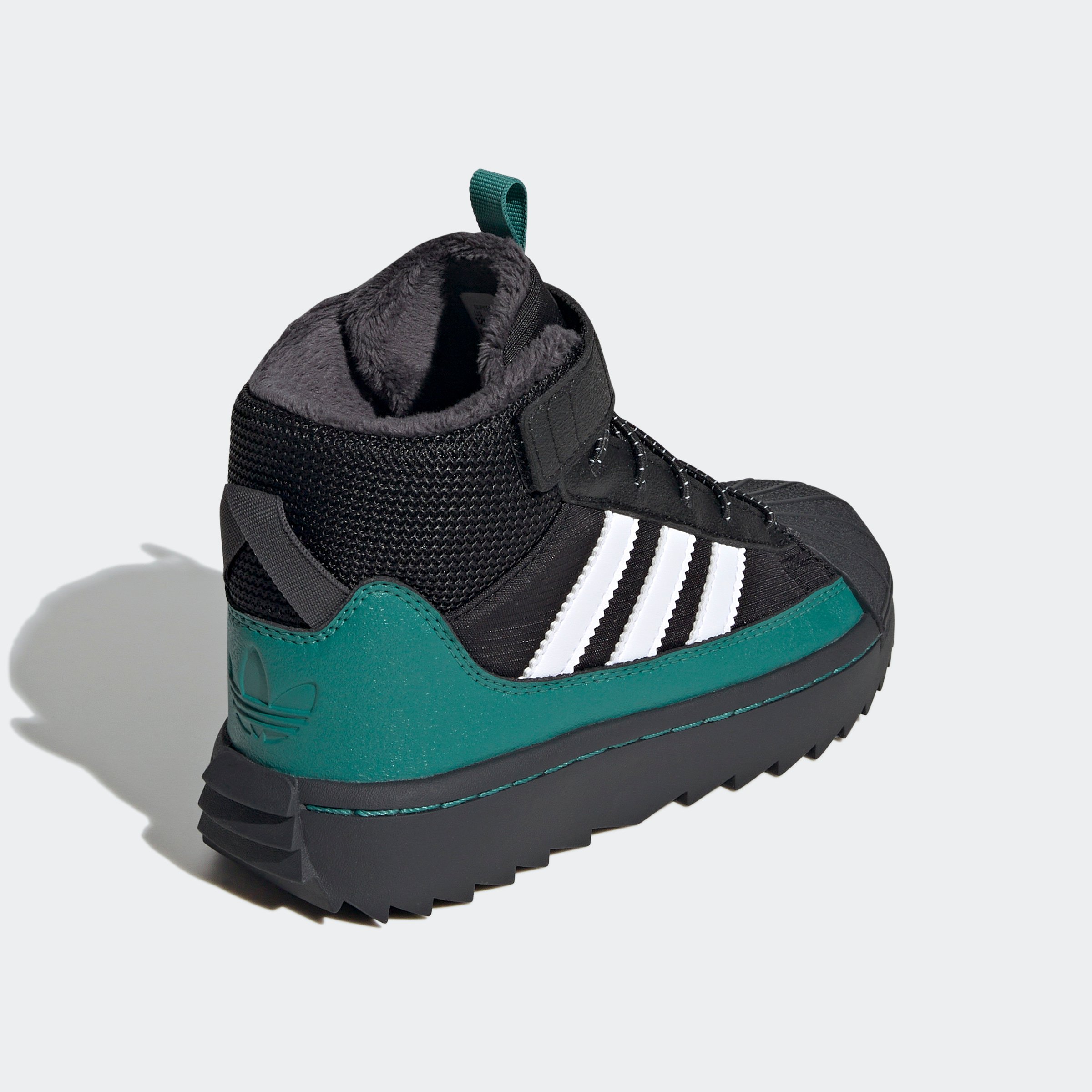 SUPERSTAR WINTER TREK C