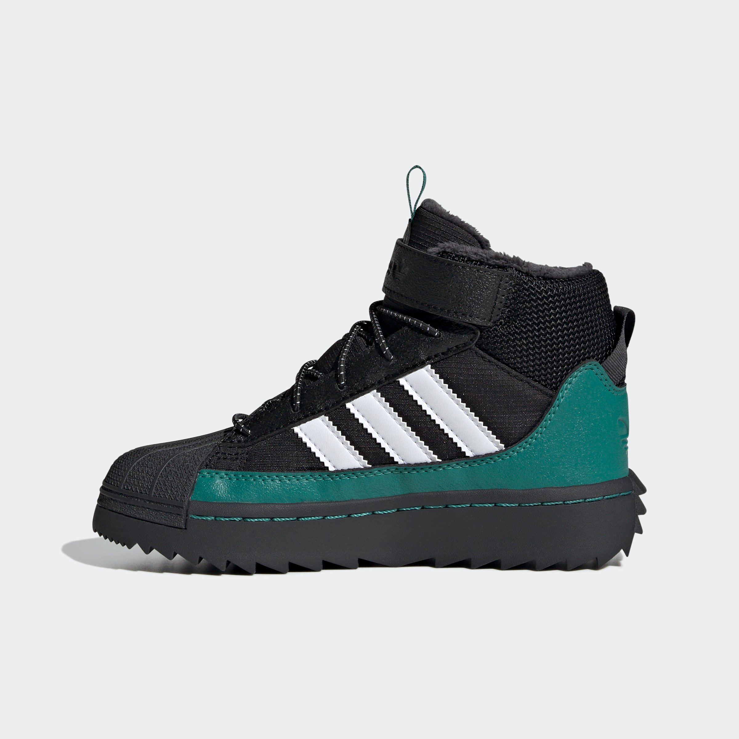 SUPERSTAR WINTER TREK C