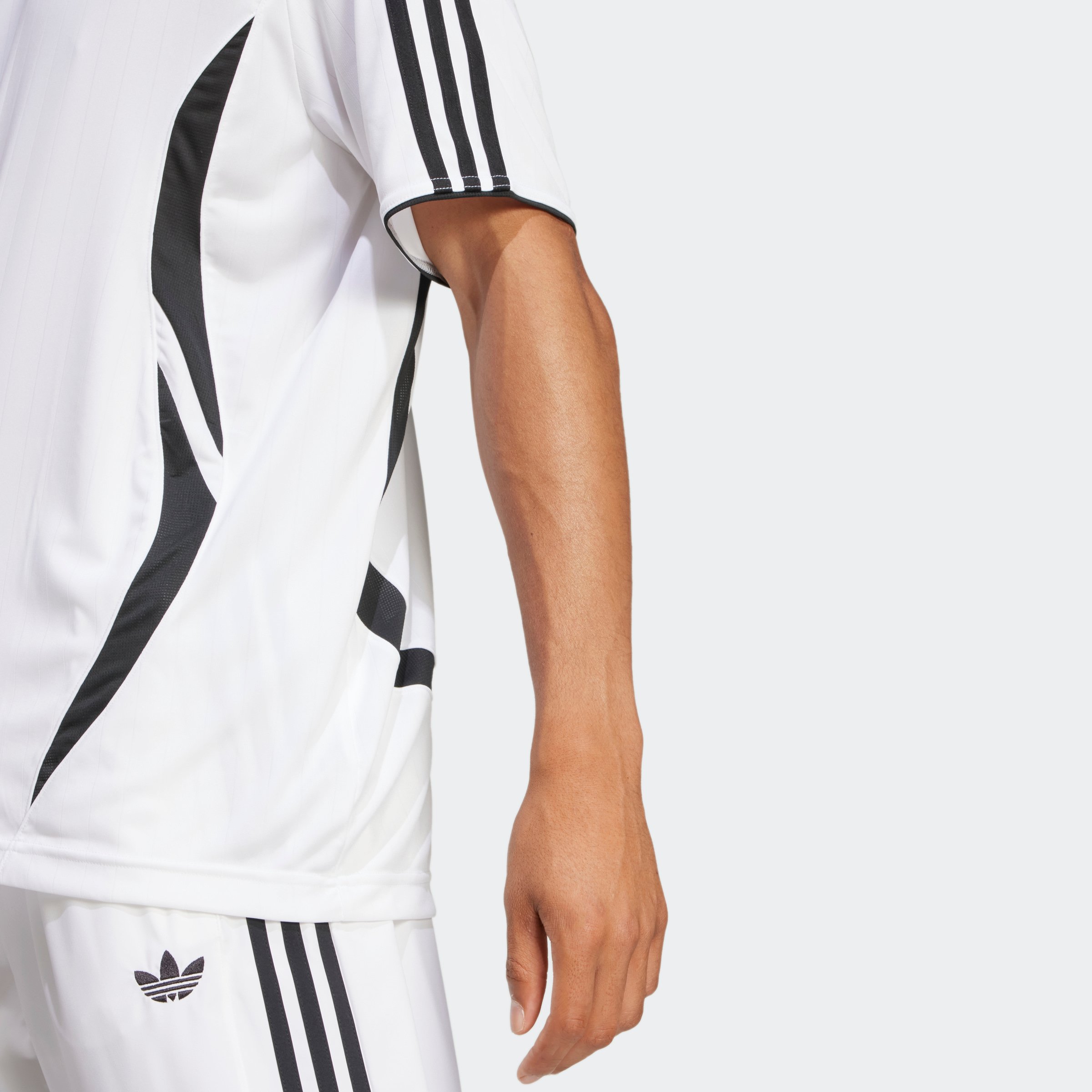 TEAMGEIST TEE