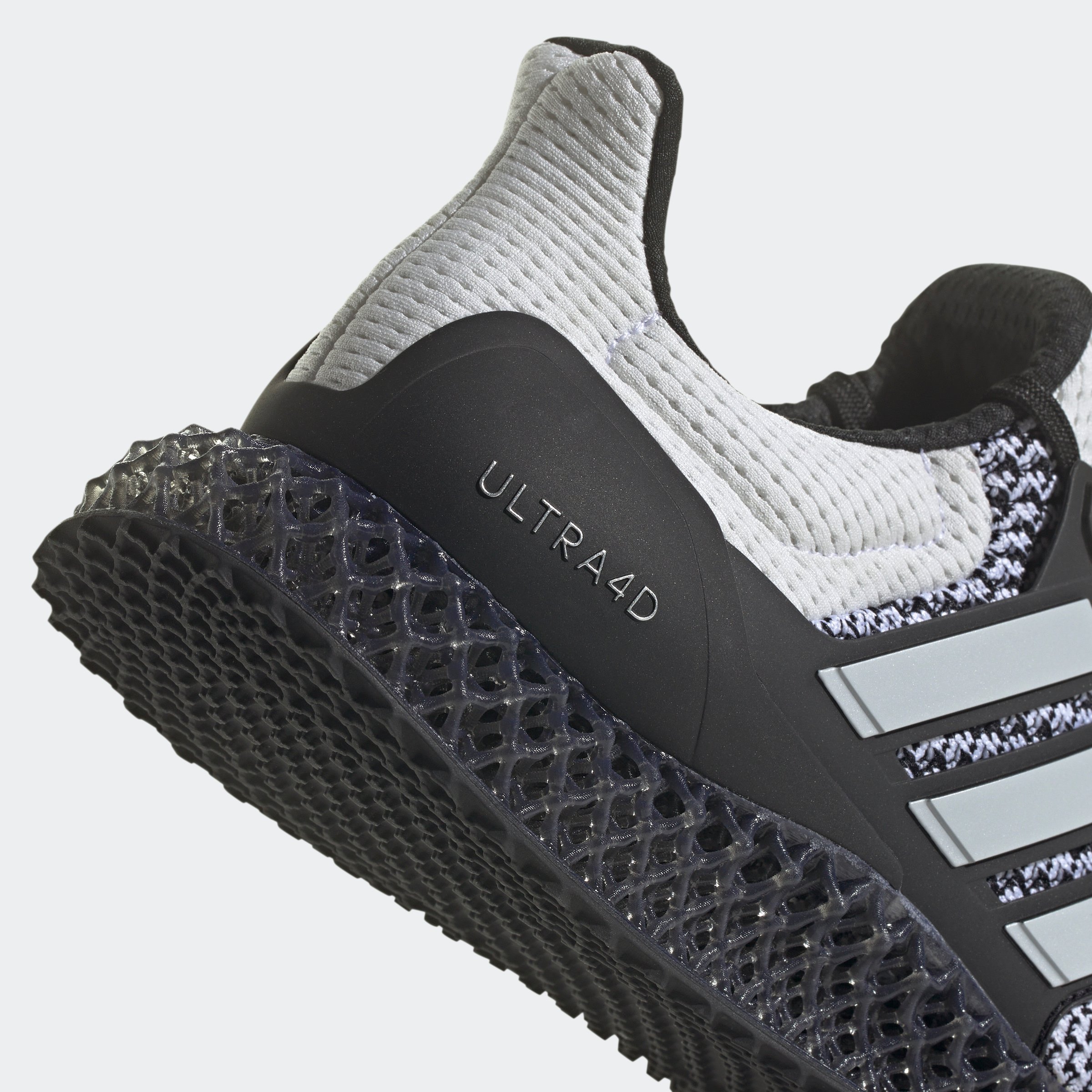 ULTRA 4D