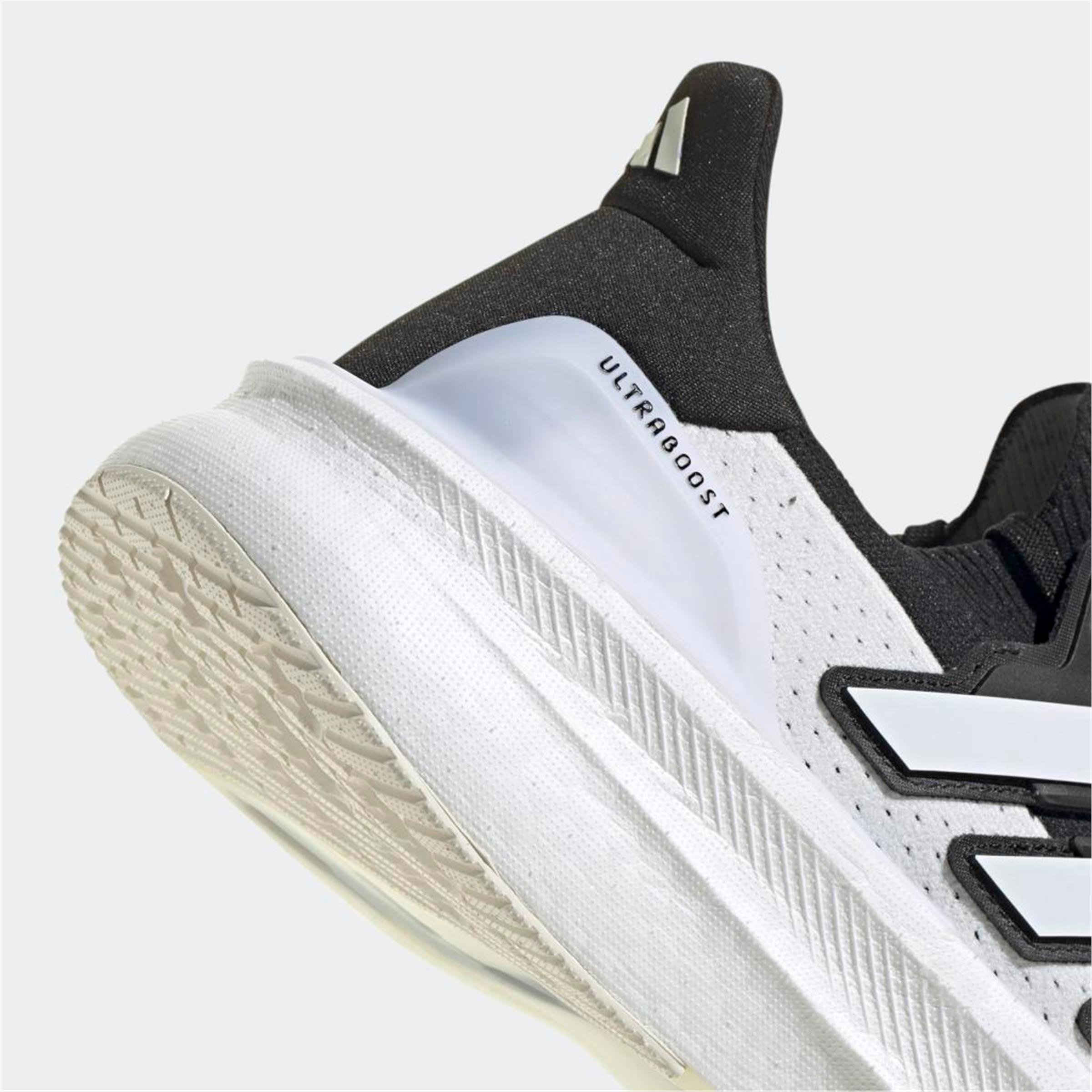 ULTRABOOST 5