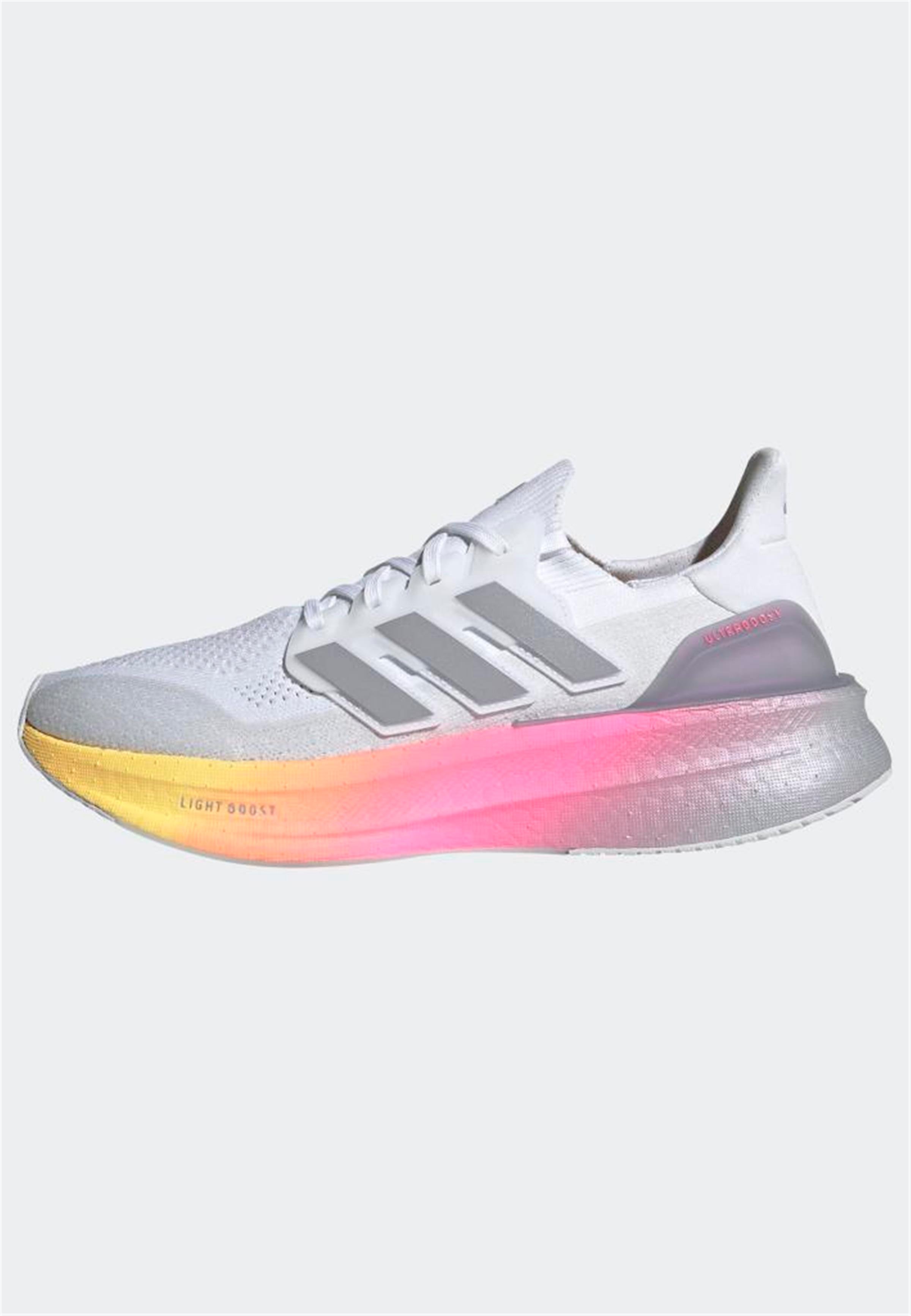 ULTRABOOST 5
