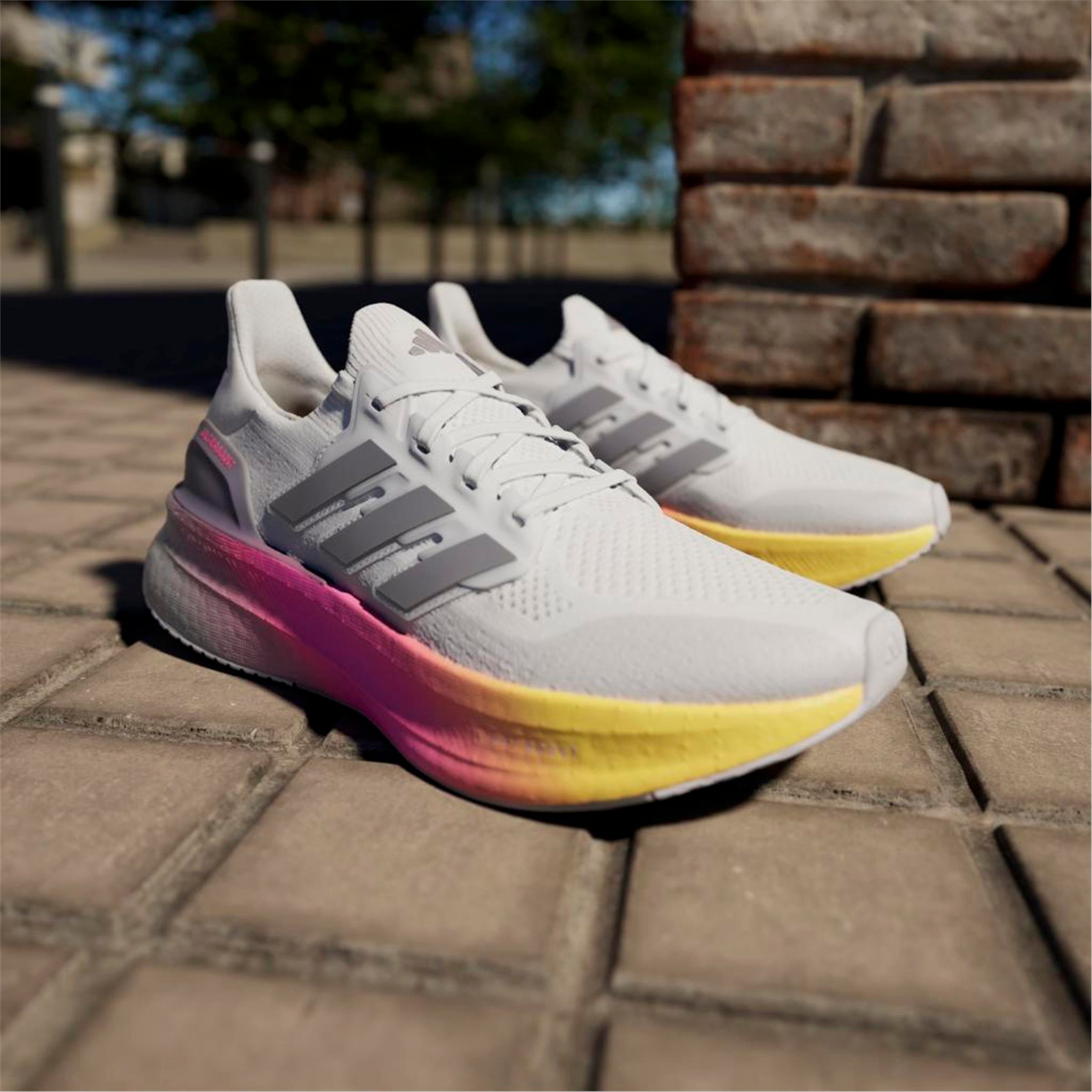 ULTRABOOST 5