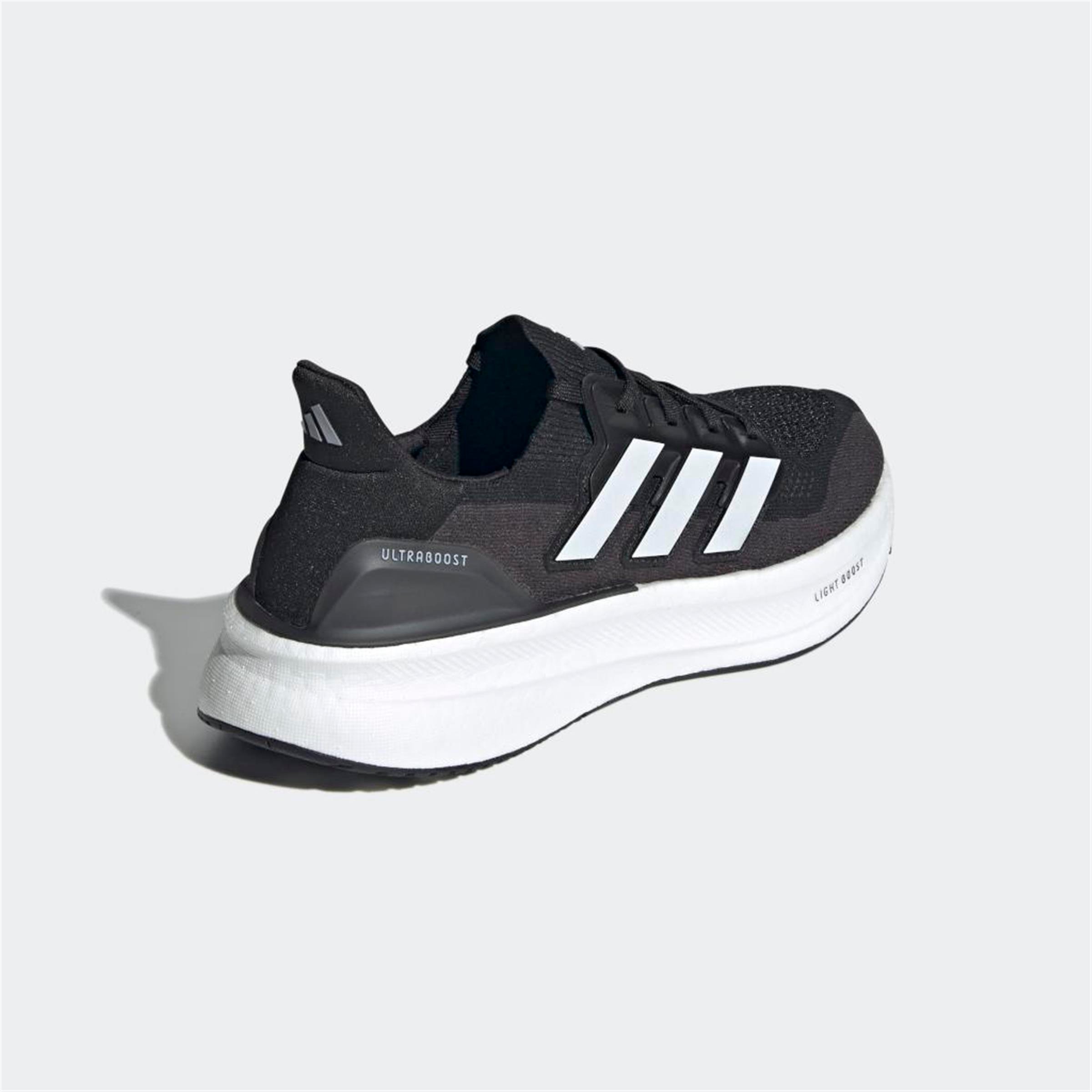 ULTRABOOST 5