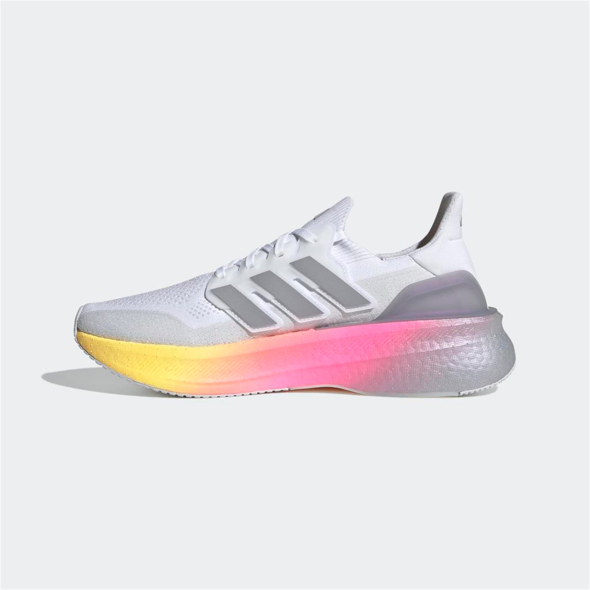 ULTRABOOST 5