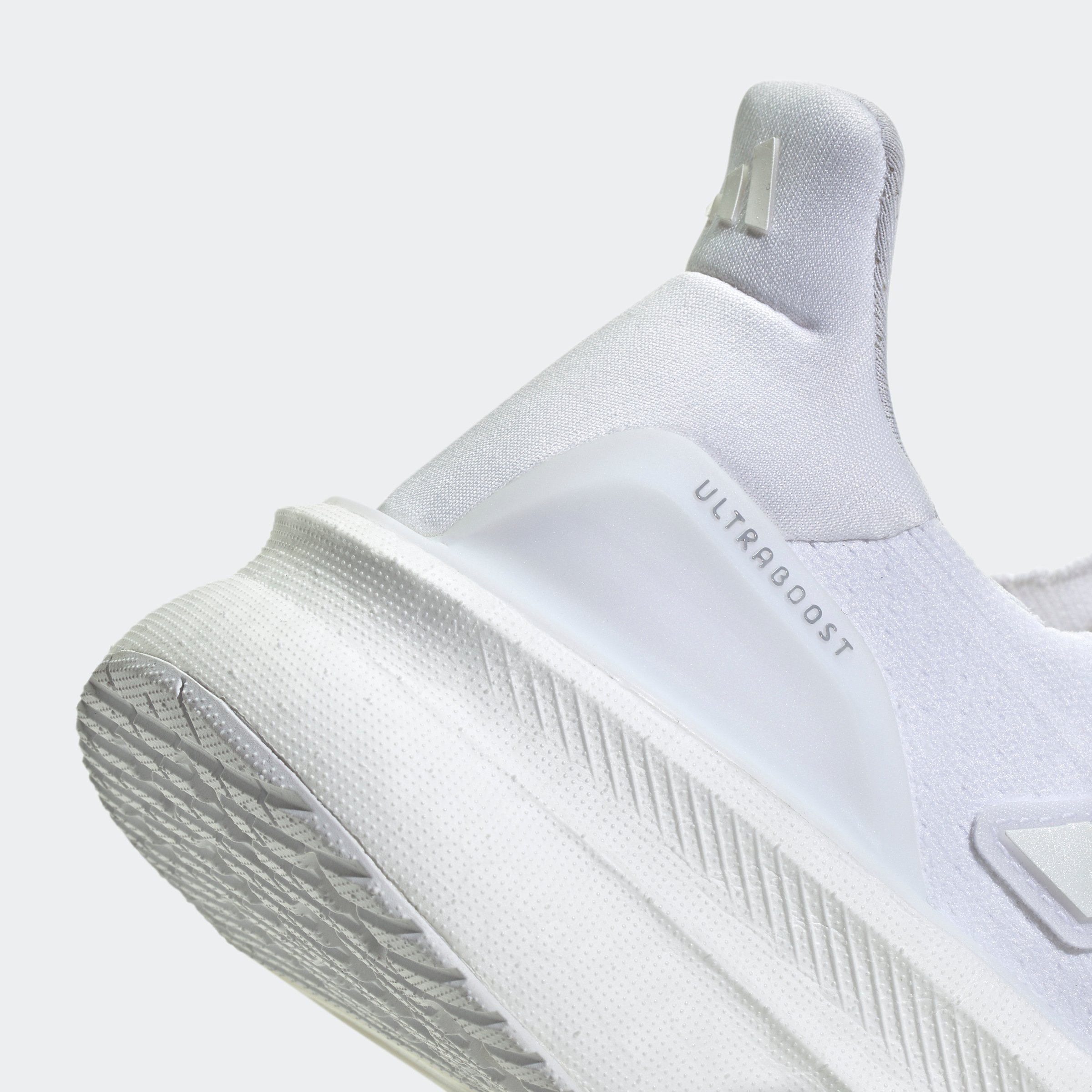 ULTRABOOST 5 W