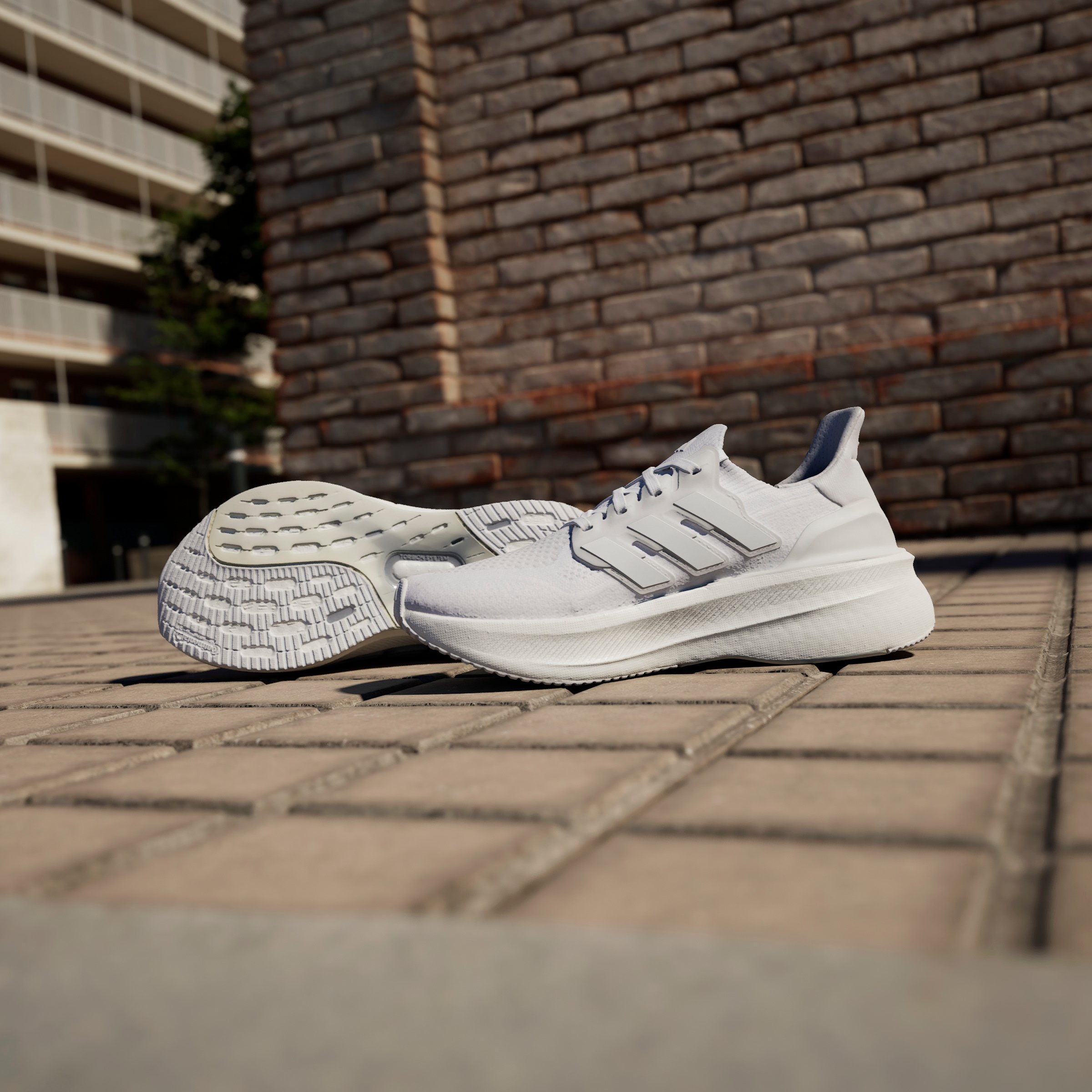 ULTRABOOST 5 W