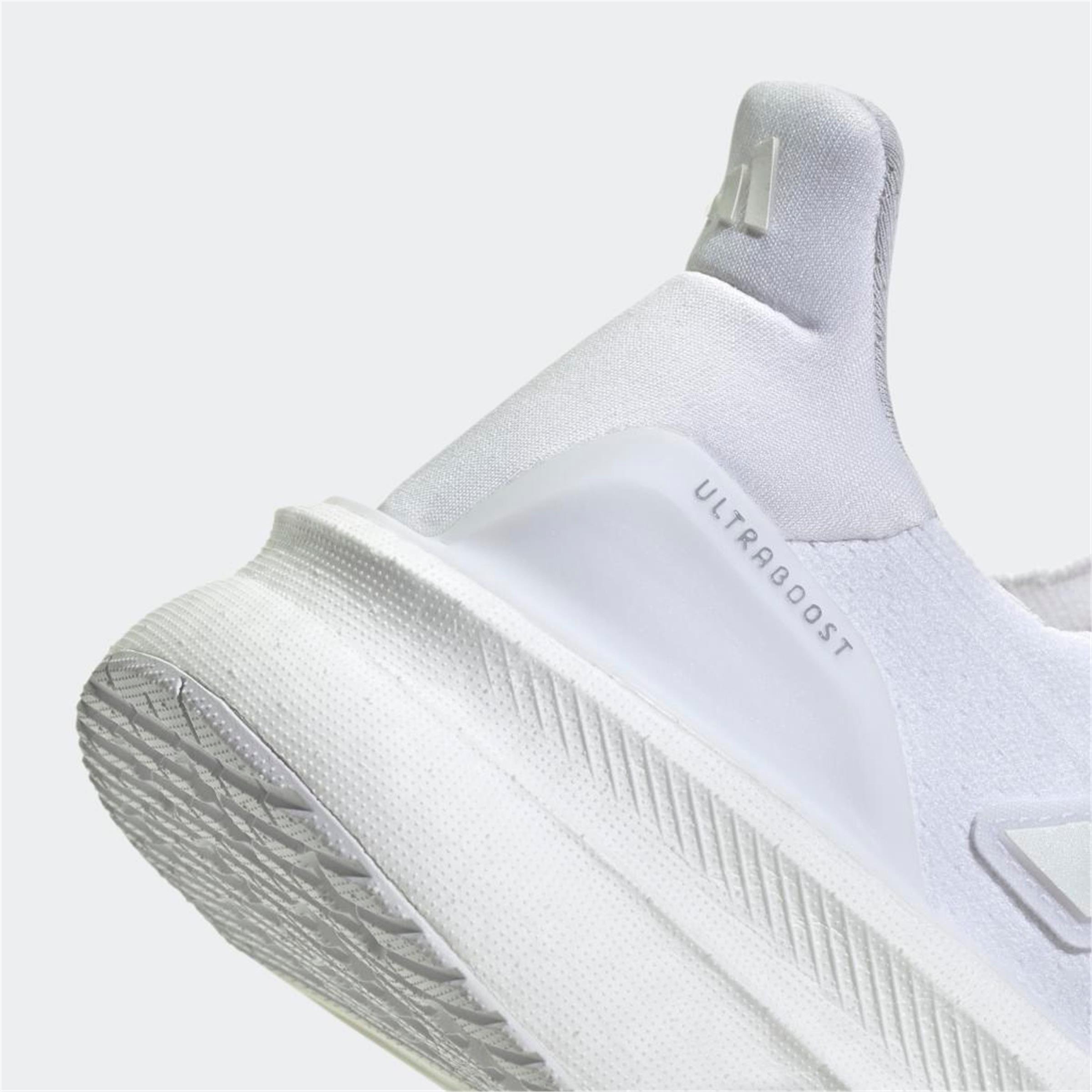 ULTRABOOST 5 W