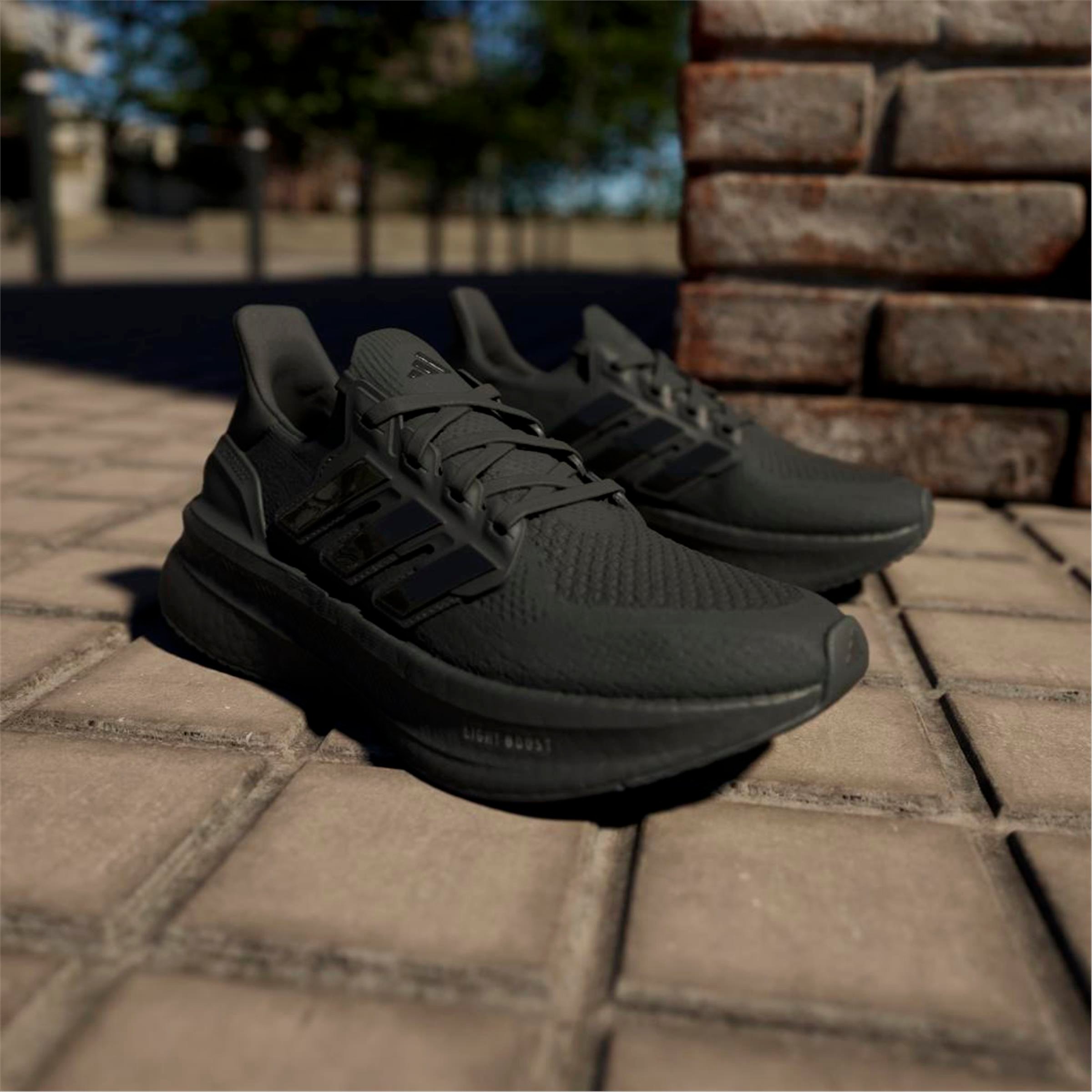 ULTRABOOST 5 W