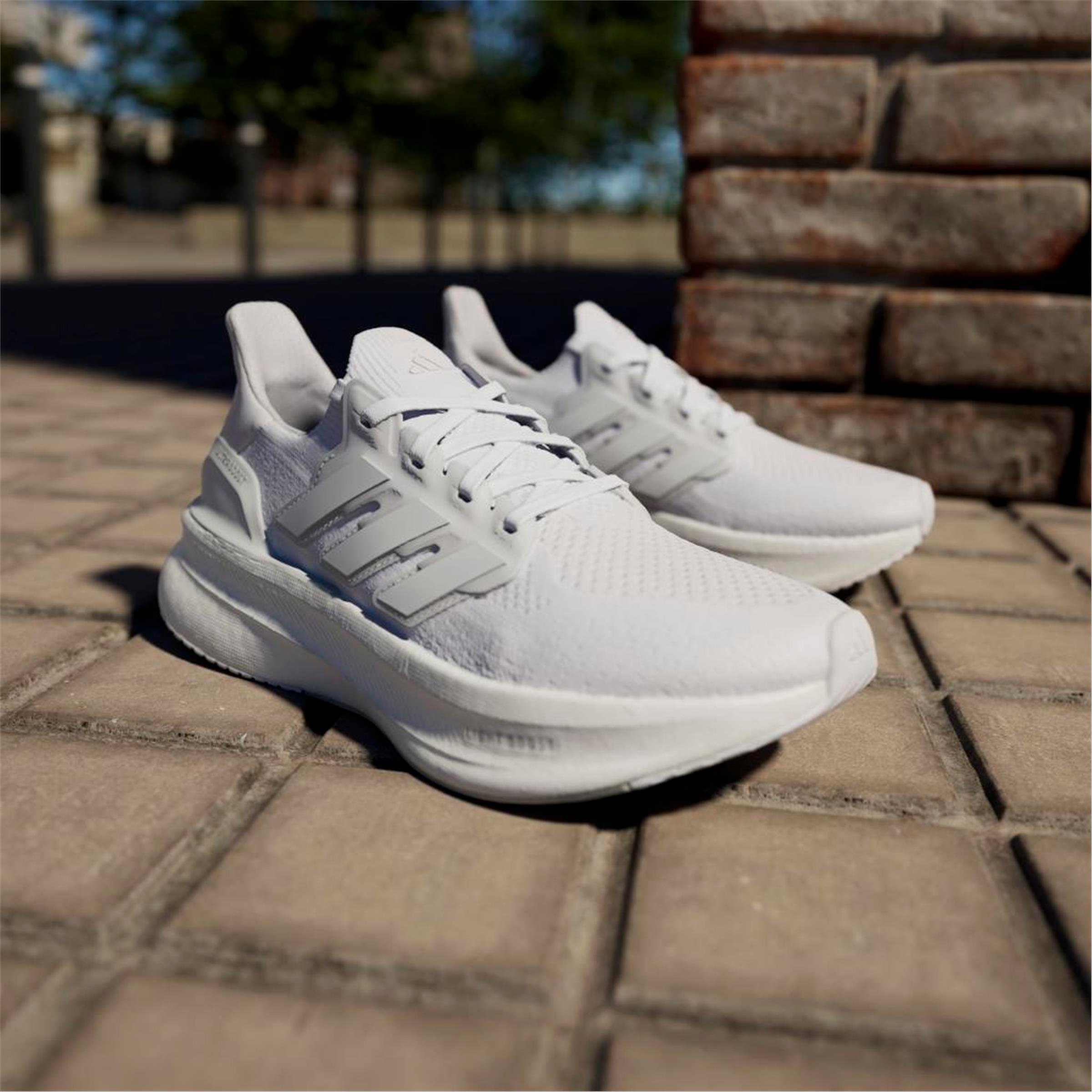 ULTRABOOST 5 W