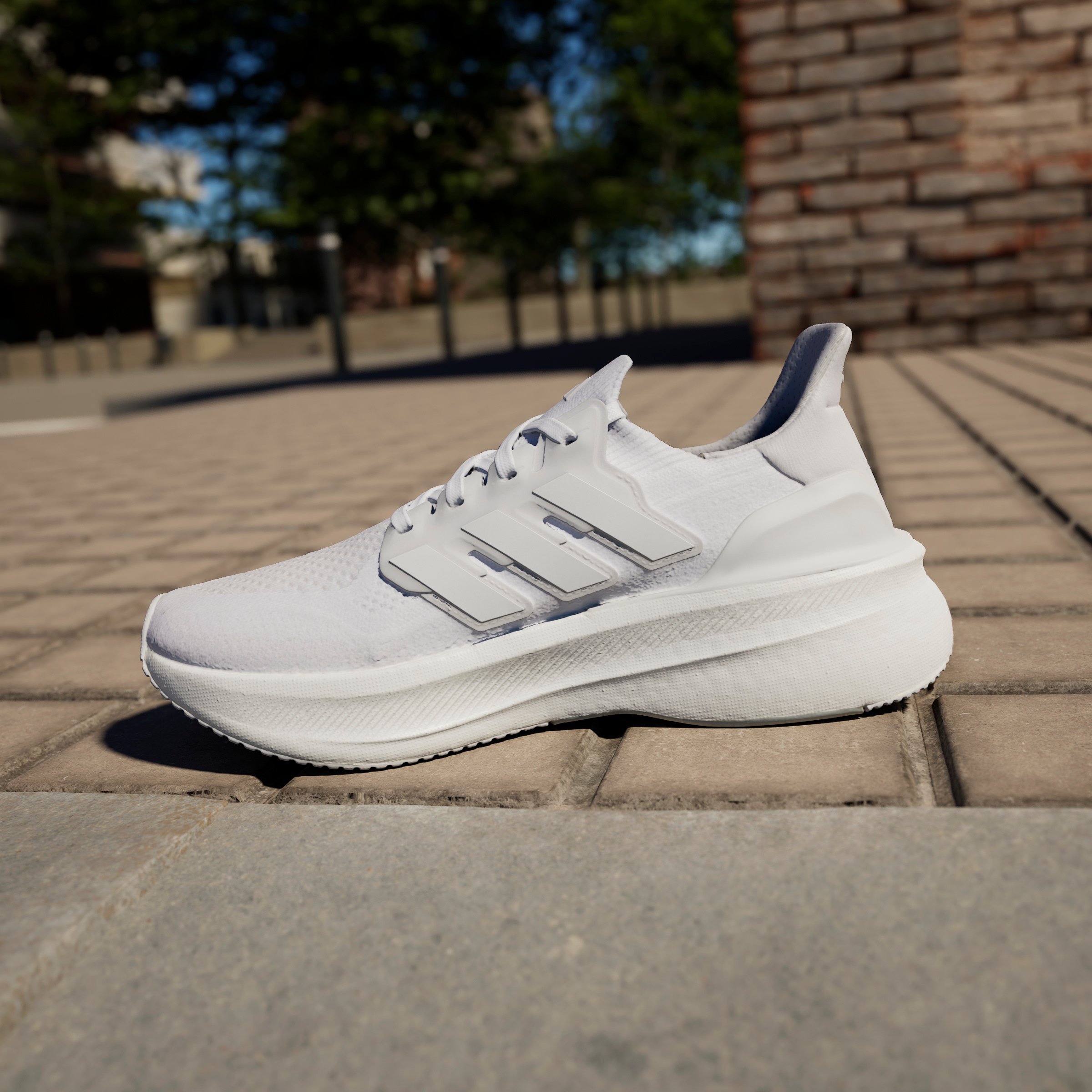ULTRABOOST 5 W
