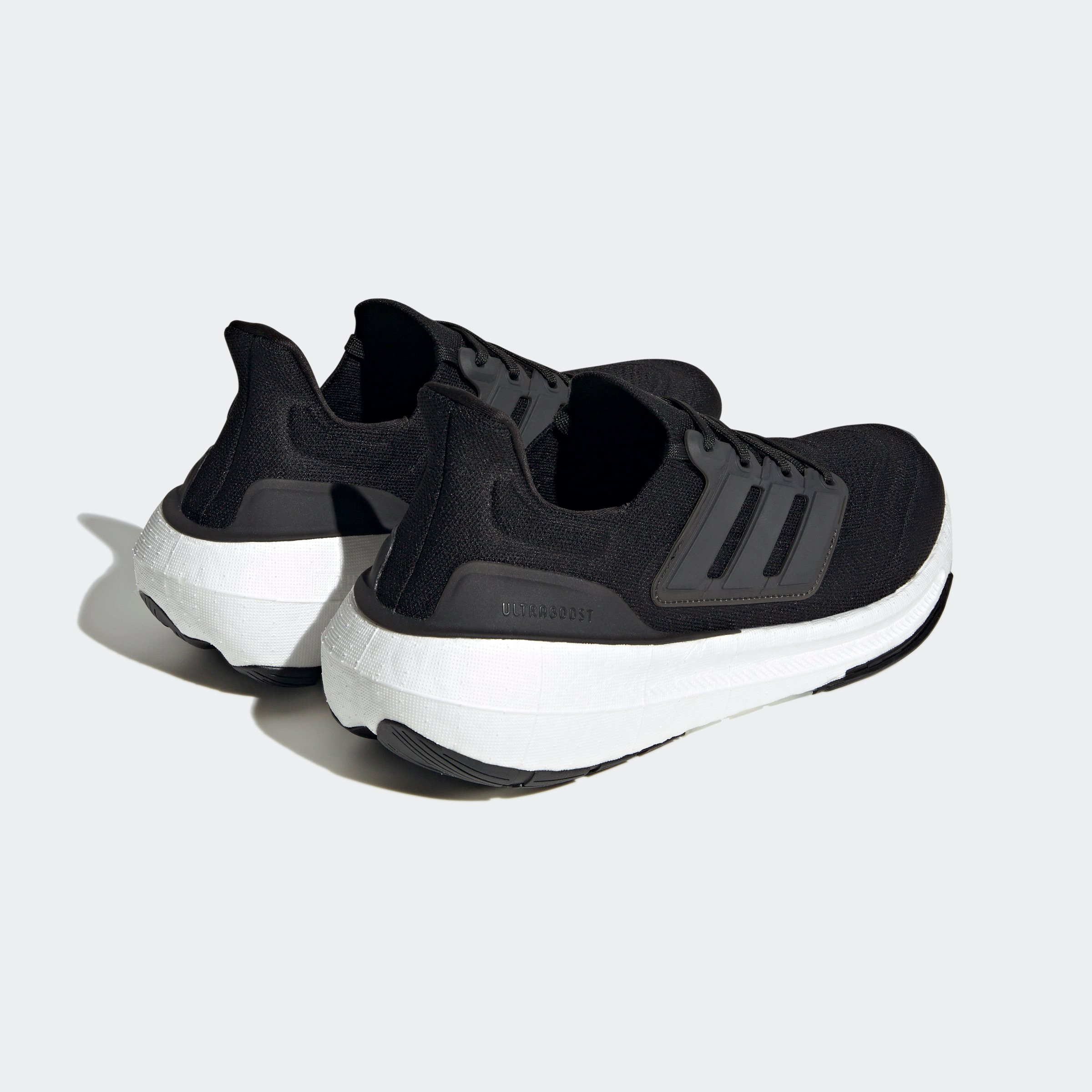 ULTRABOOST LIGHT