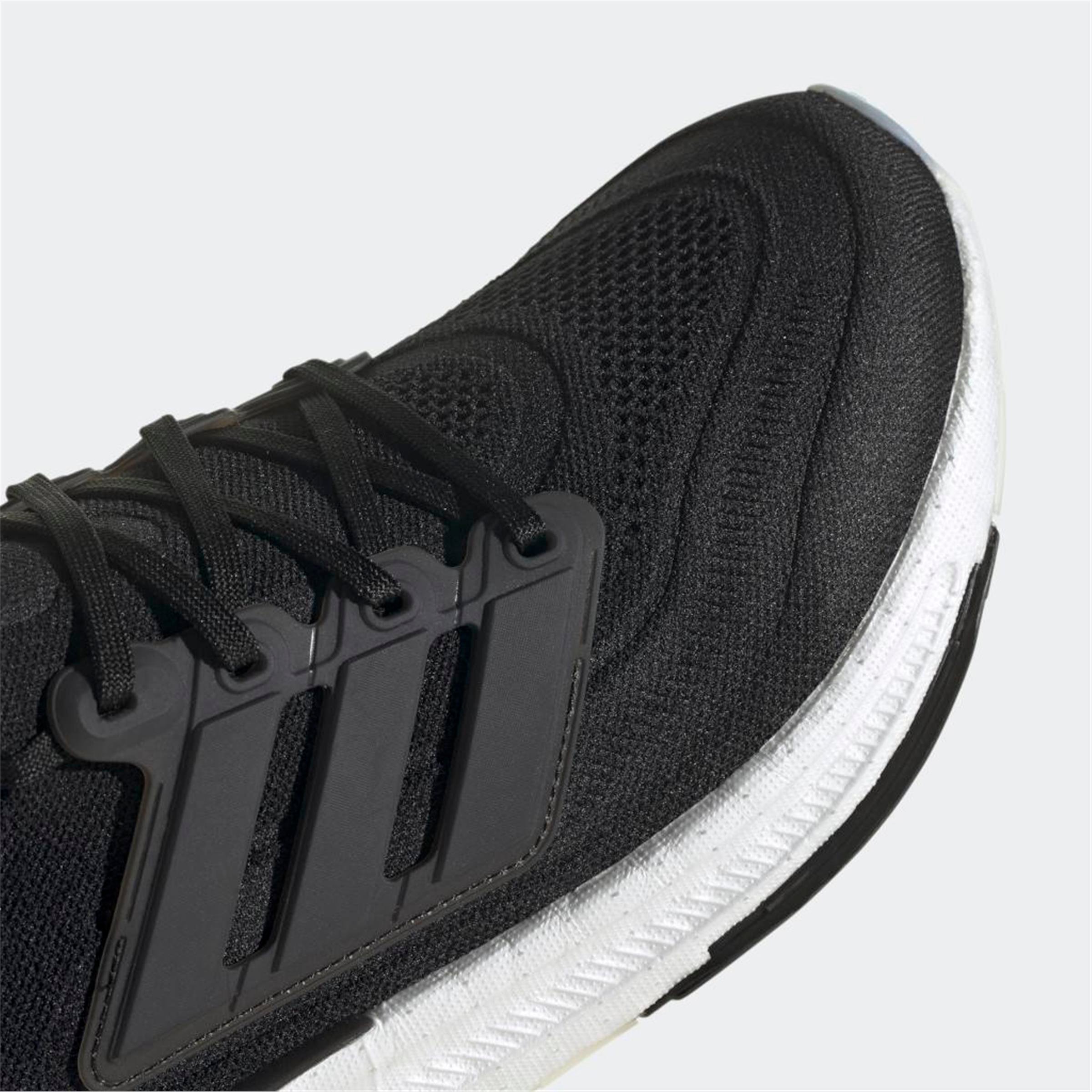 ULTRABOOST LIGHT