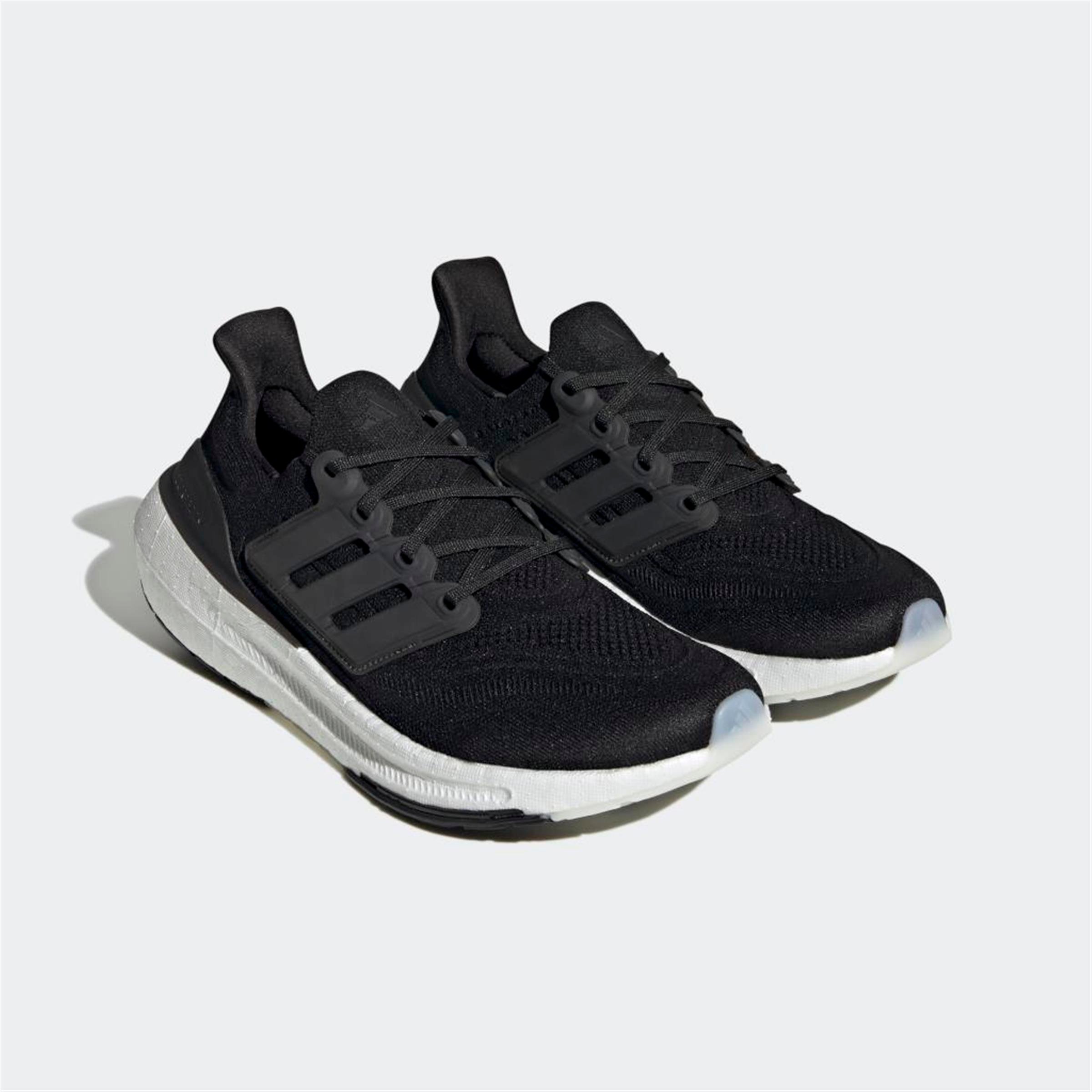 ULTRABOOST LIGHT