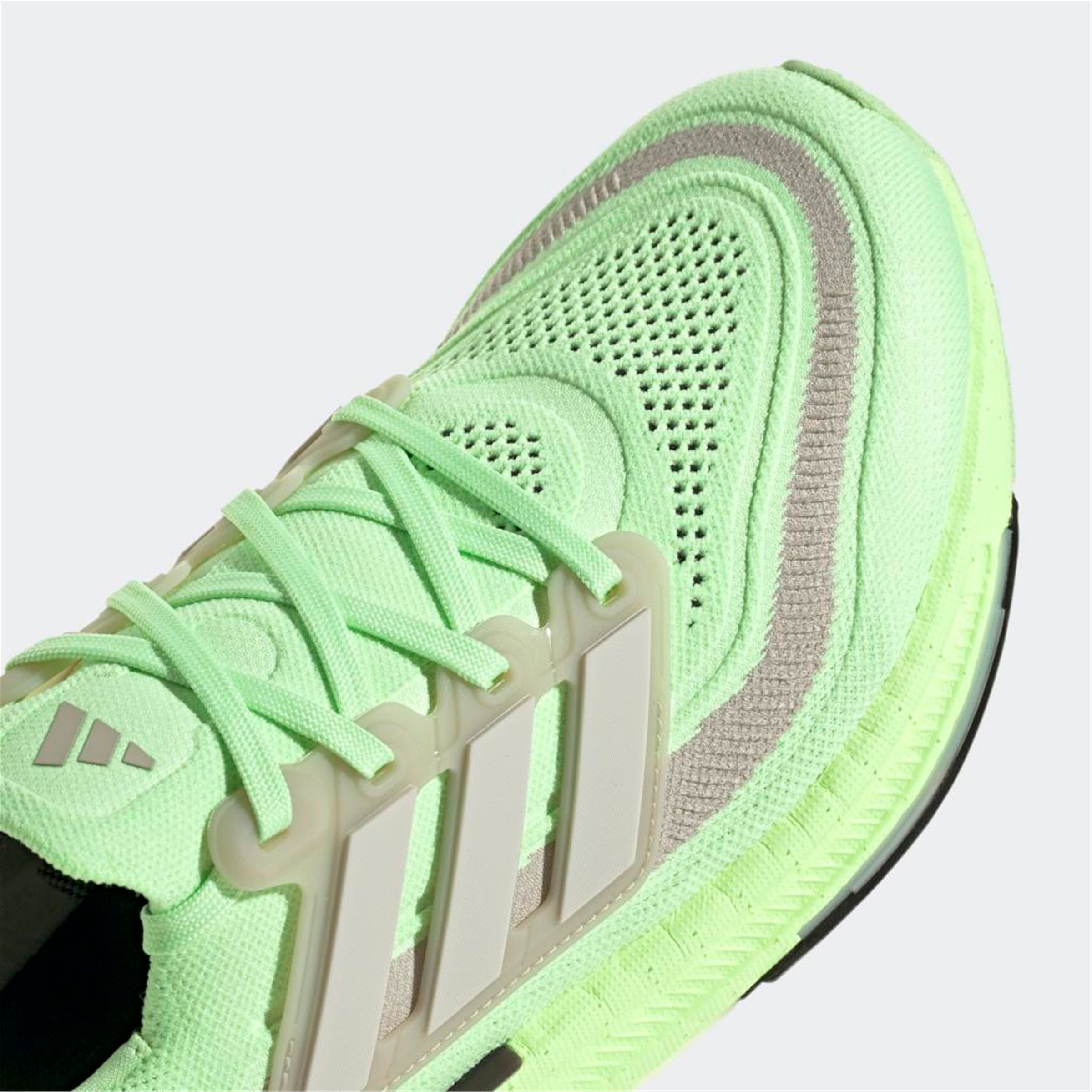ULTRABOOST LIGHT