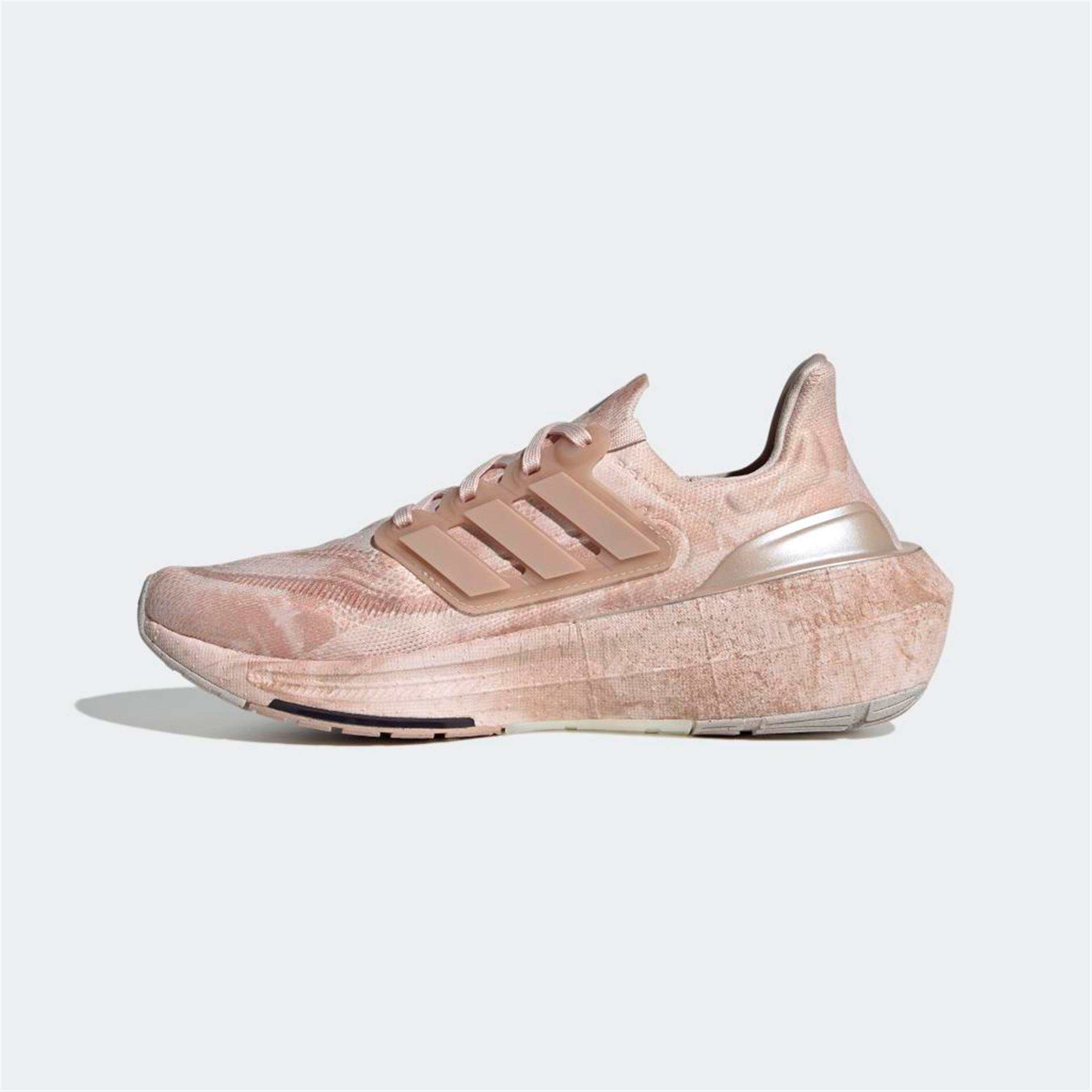 ULTRABOOST LIGHT W