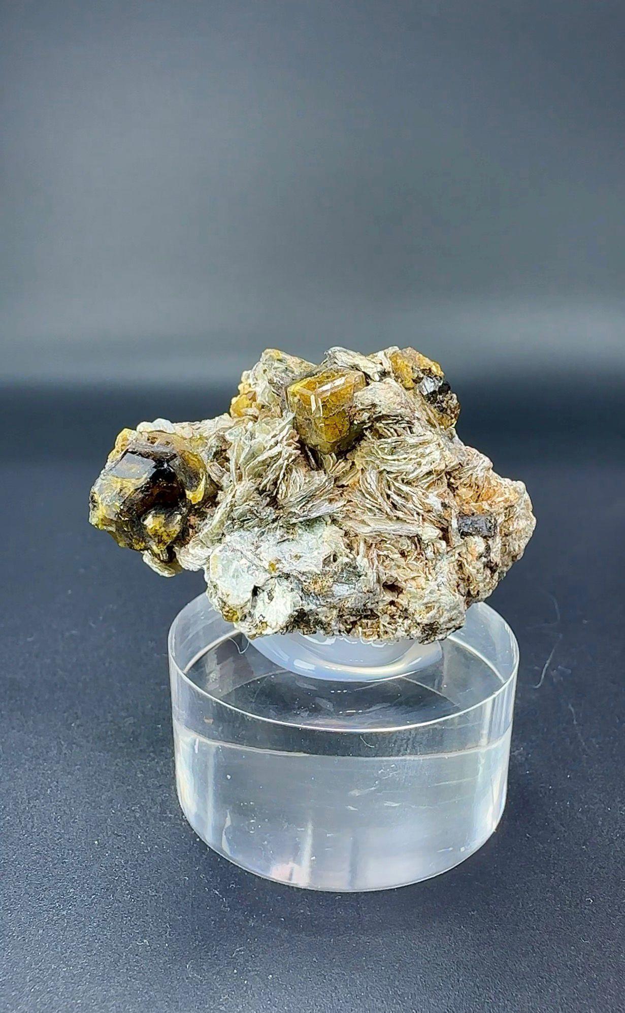 ANDRADİT GARNET 30 GR.