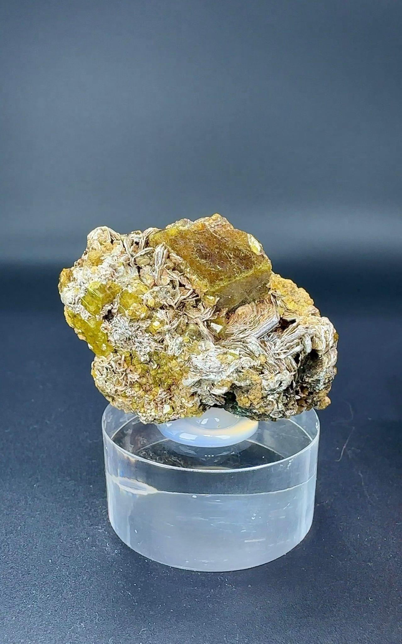 ANDRADİT GARNET 39 GR.