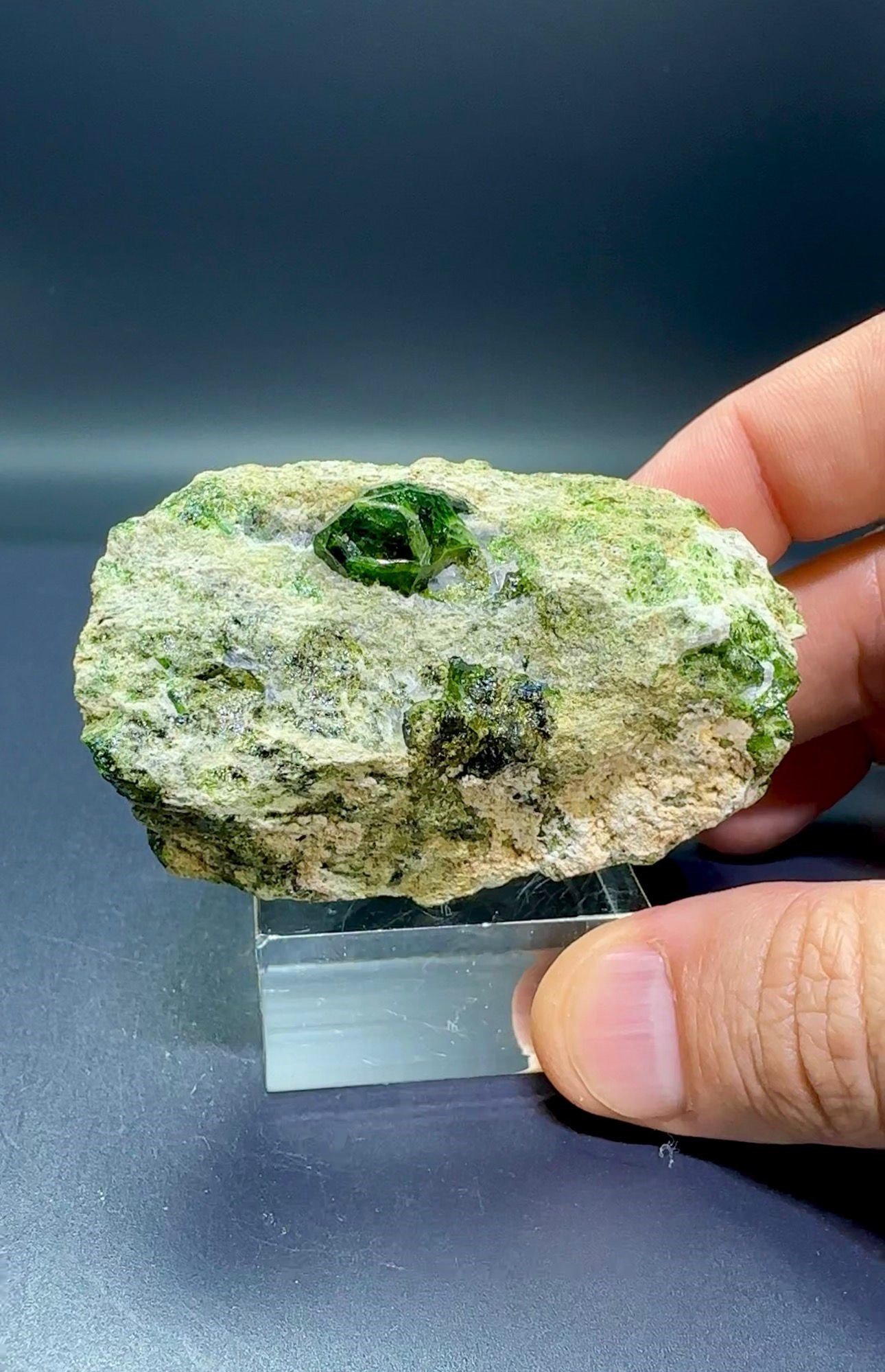 DEMANTOİD GARNET 195 GR.