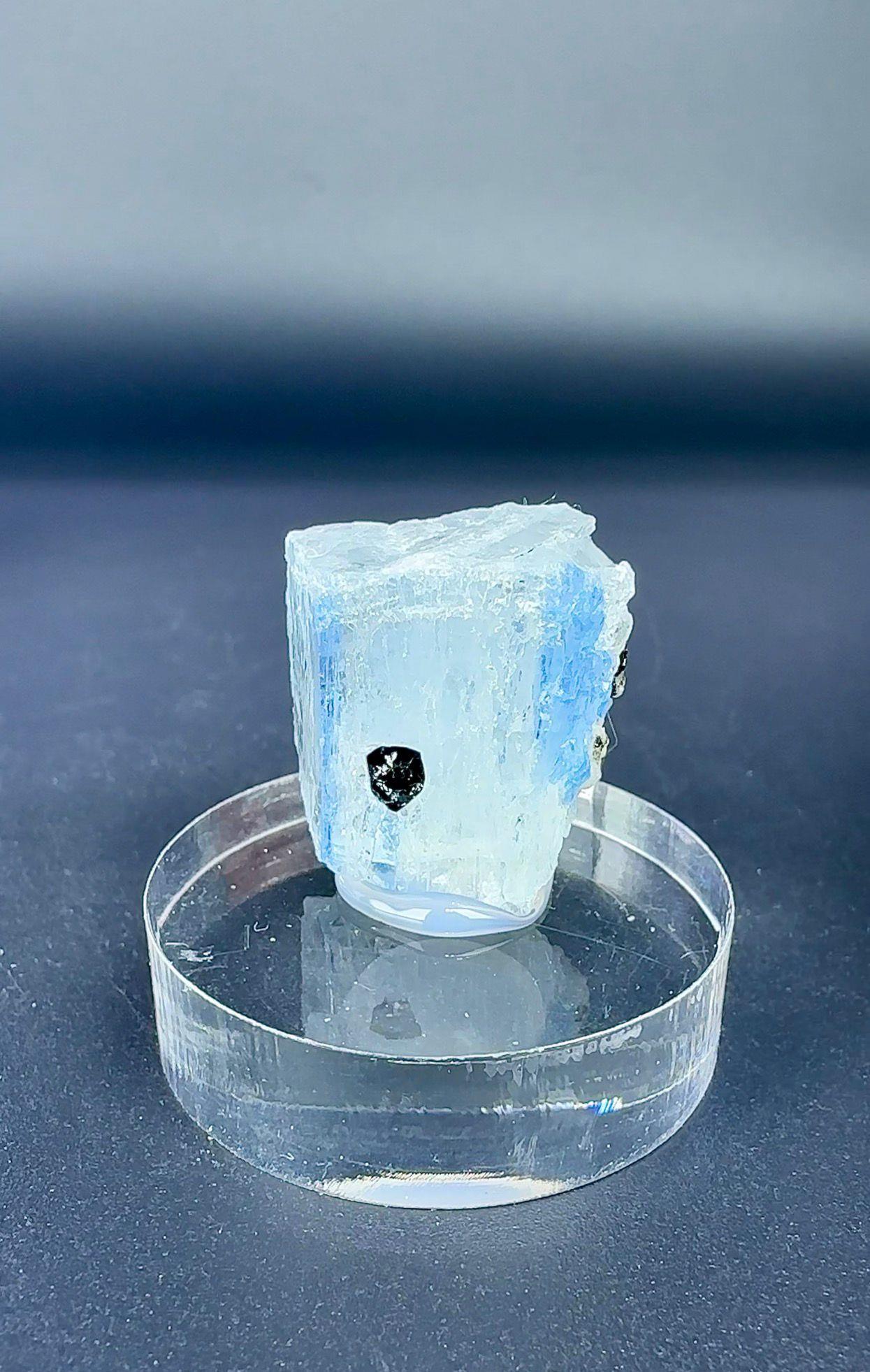 HAM MAVİ AQUAMARINE 7,9 GR.