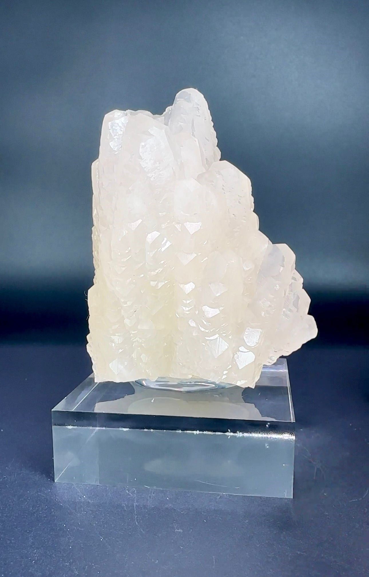 KATMANLI KALSİT 264 GR.