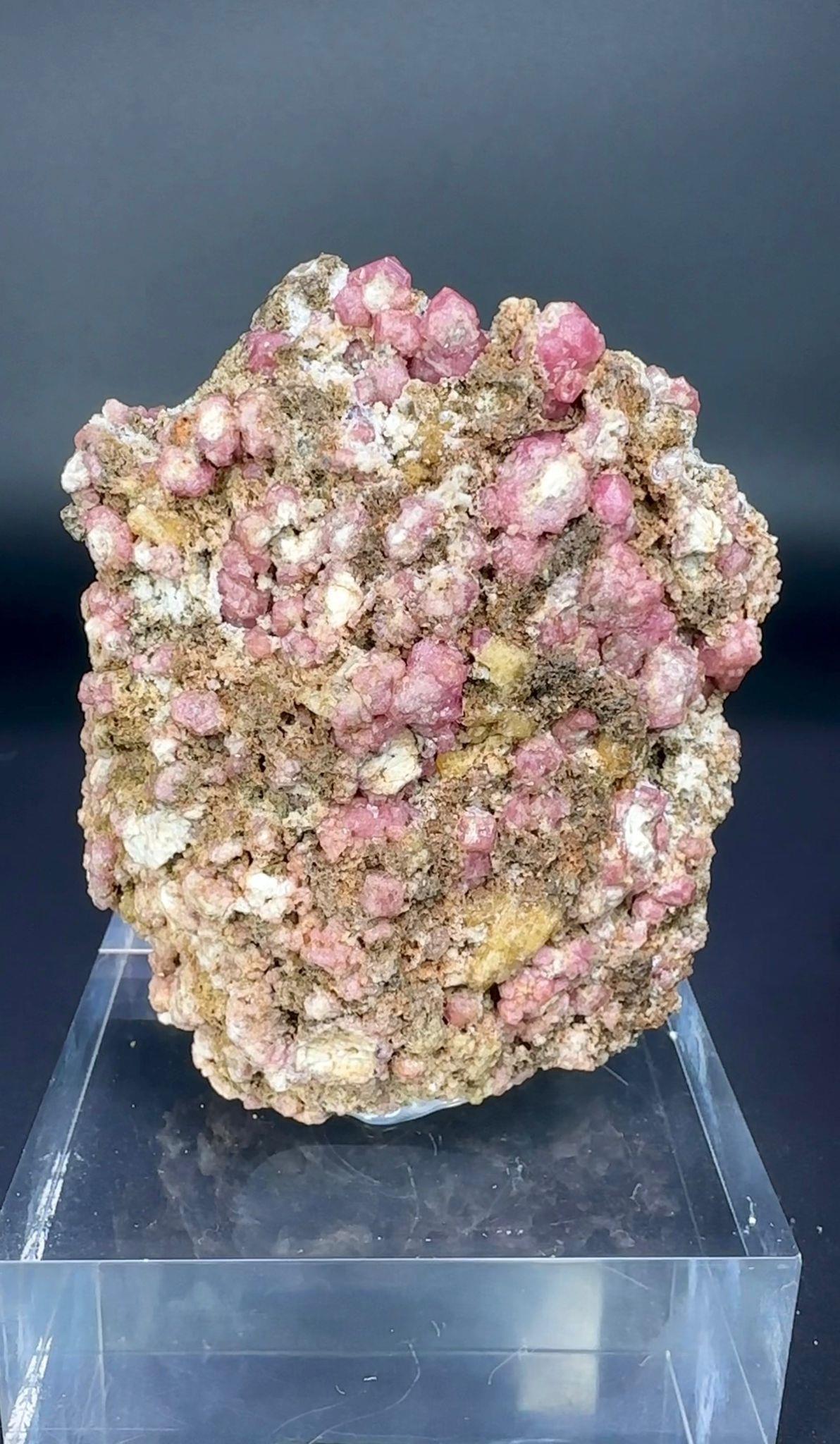 PEMBE GARNET 103 GR.