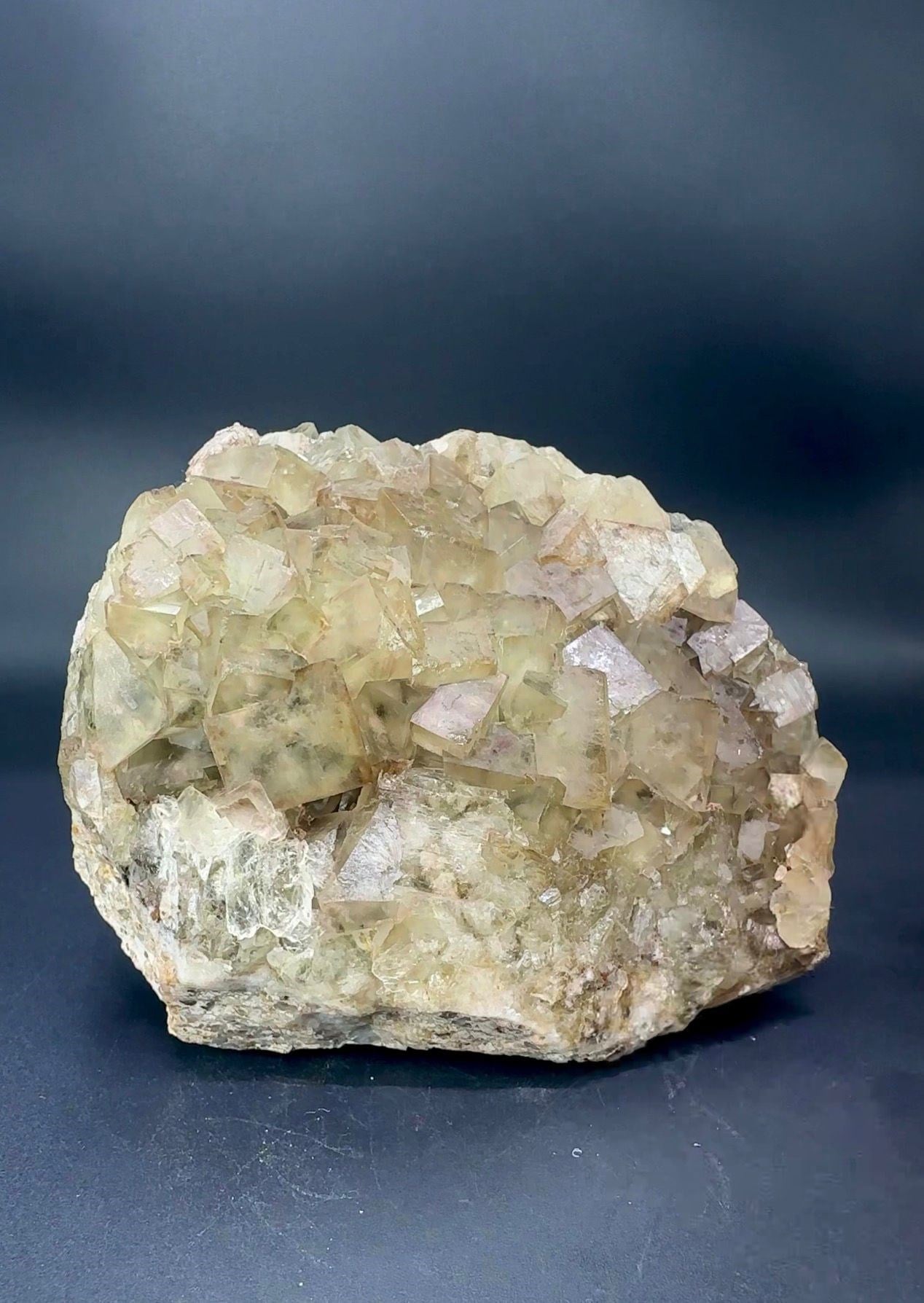SARI KÜBİK FLORİT 854 GR.