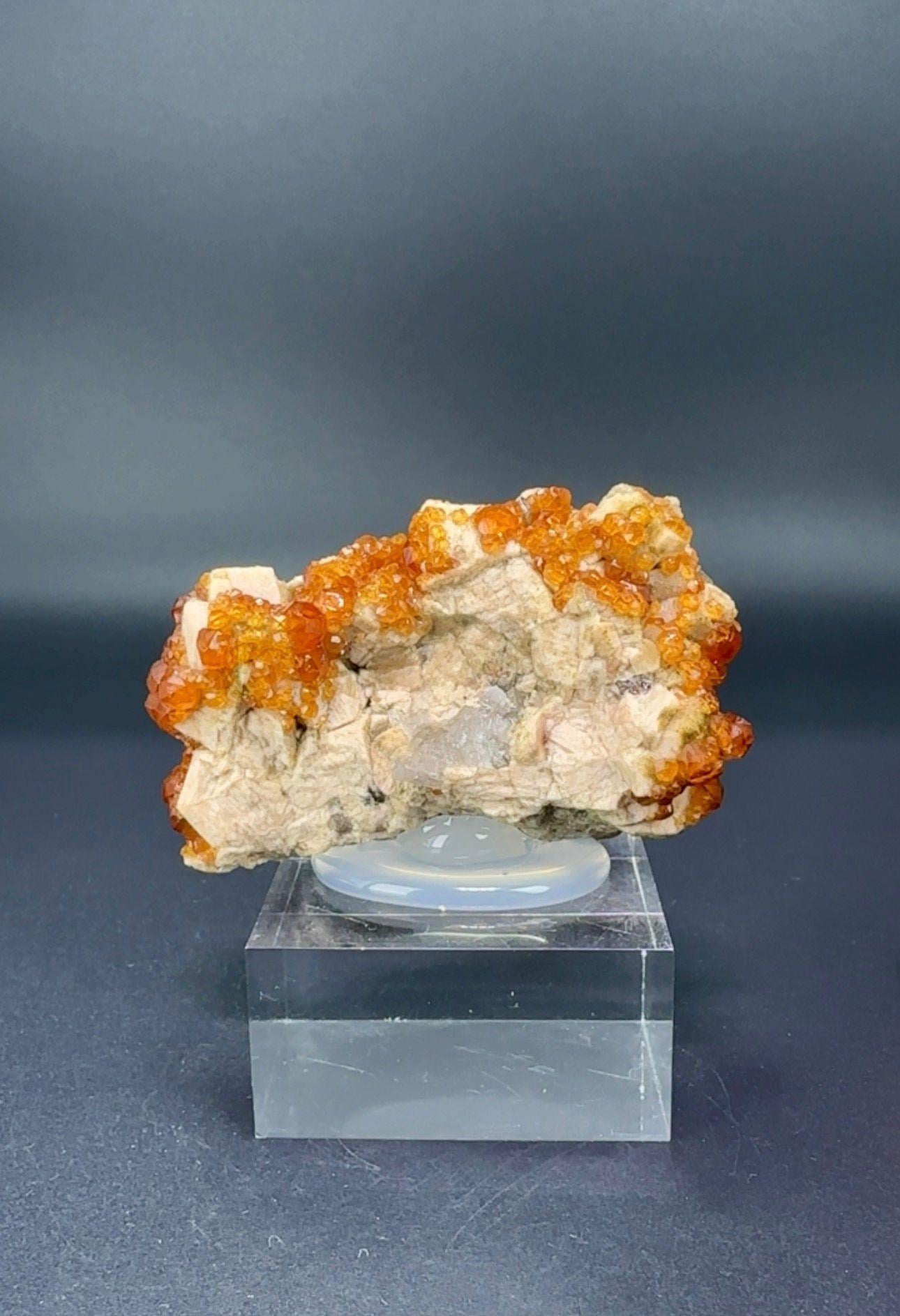 SPESSARTİN GARNET 64 GR.