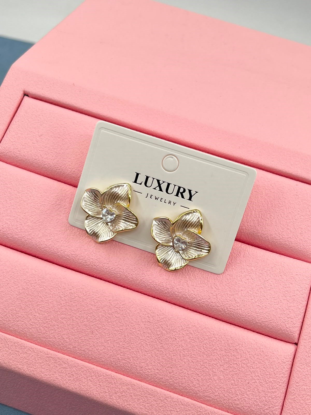Ü LUXURY KÜPE 44