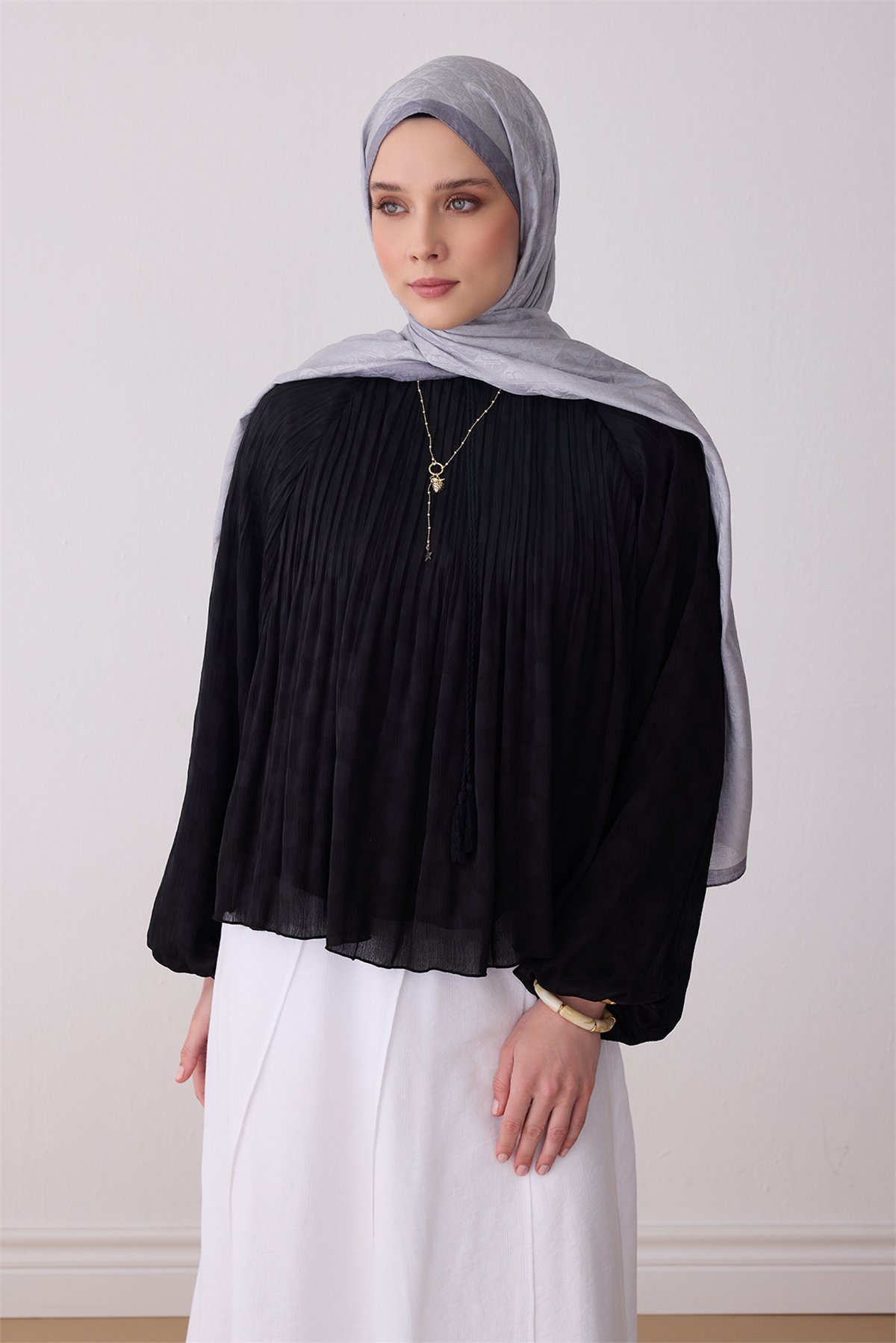 BELLİ FRESH MONOGRAM EŞARP