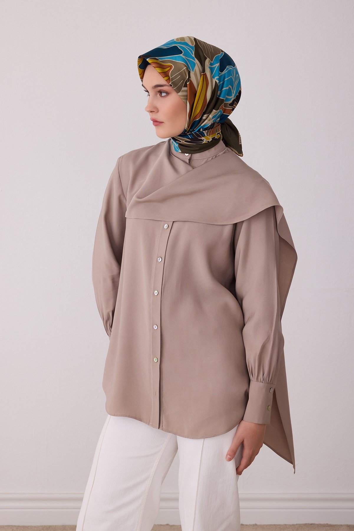 Haki Çiçek Deseni %100 Twill İpek Eşarp 4413-52