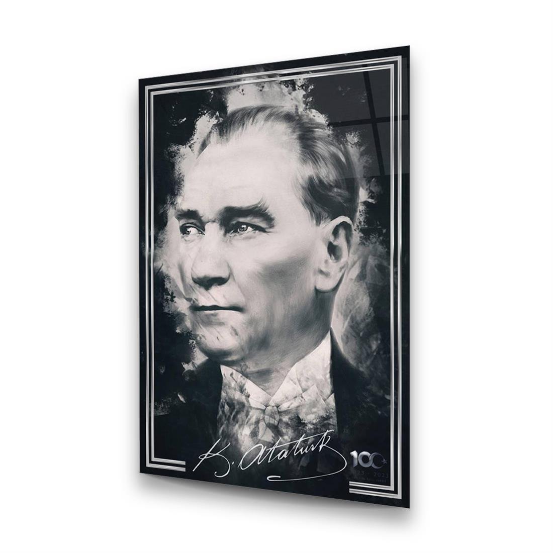 Atatürk 2 Dikey Cam Tablo