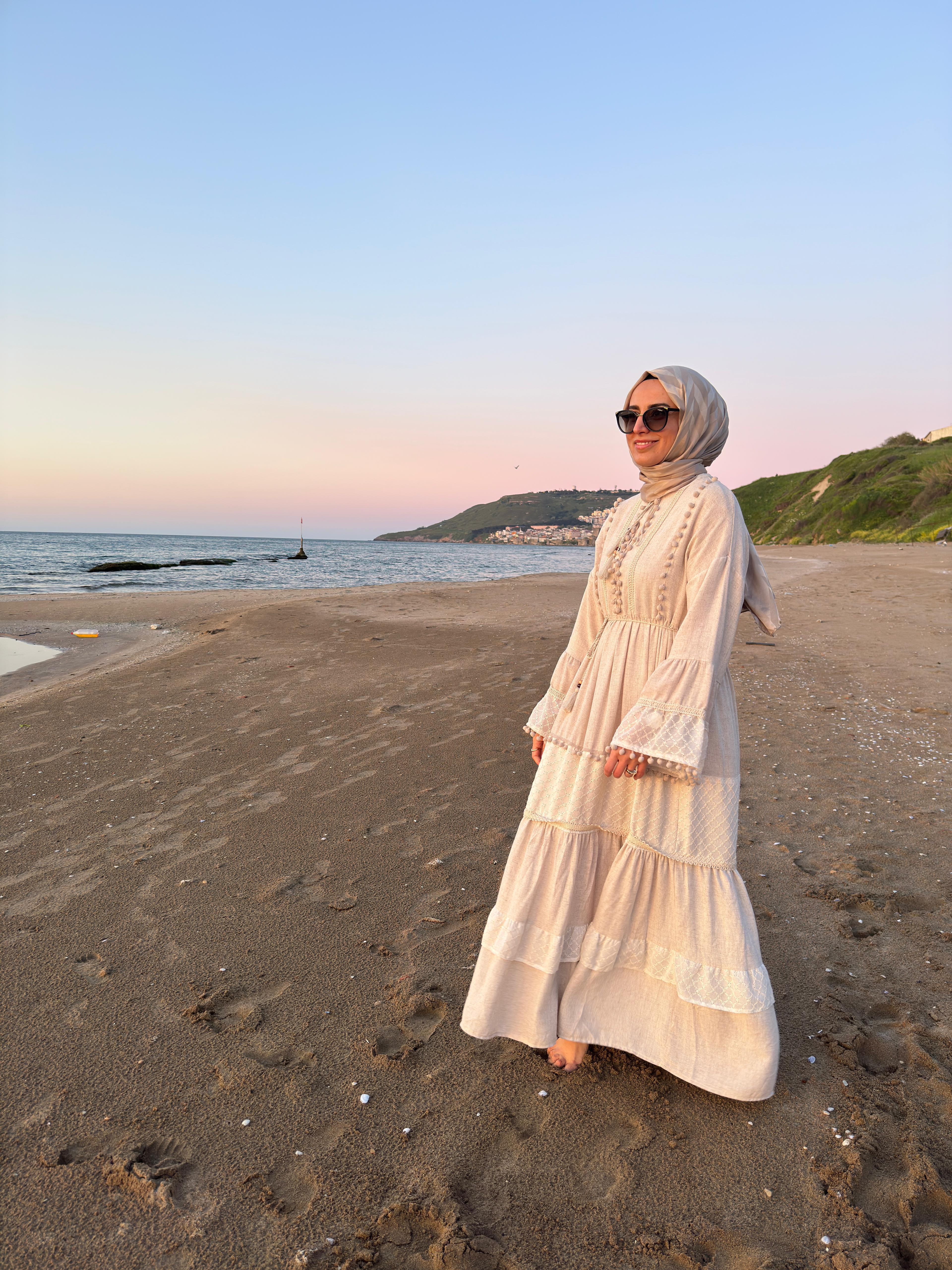 BEJ İŞLEME DETAY ELBİSE STOK KODU 3404