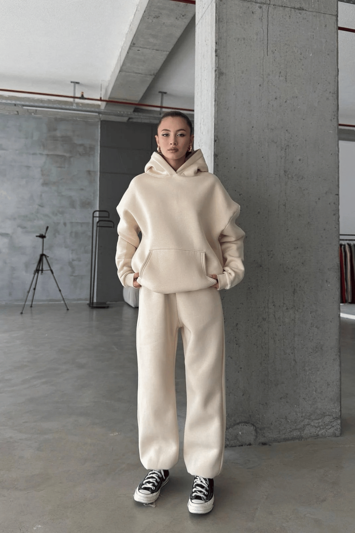 Kadın Yüksek Bel Oversize Rahat Kesim Polarlı Bej Eşofman Takımı