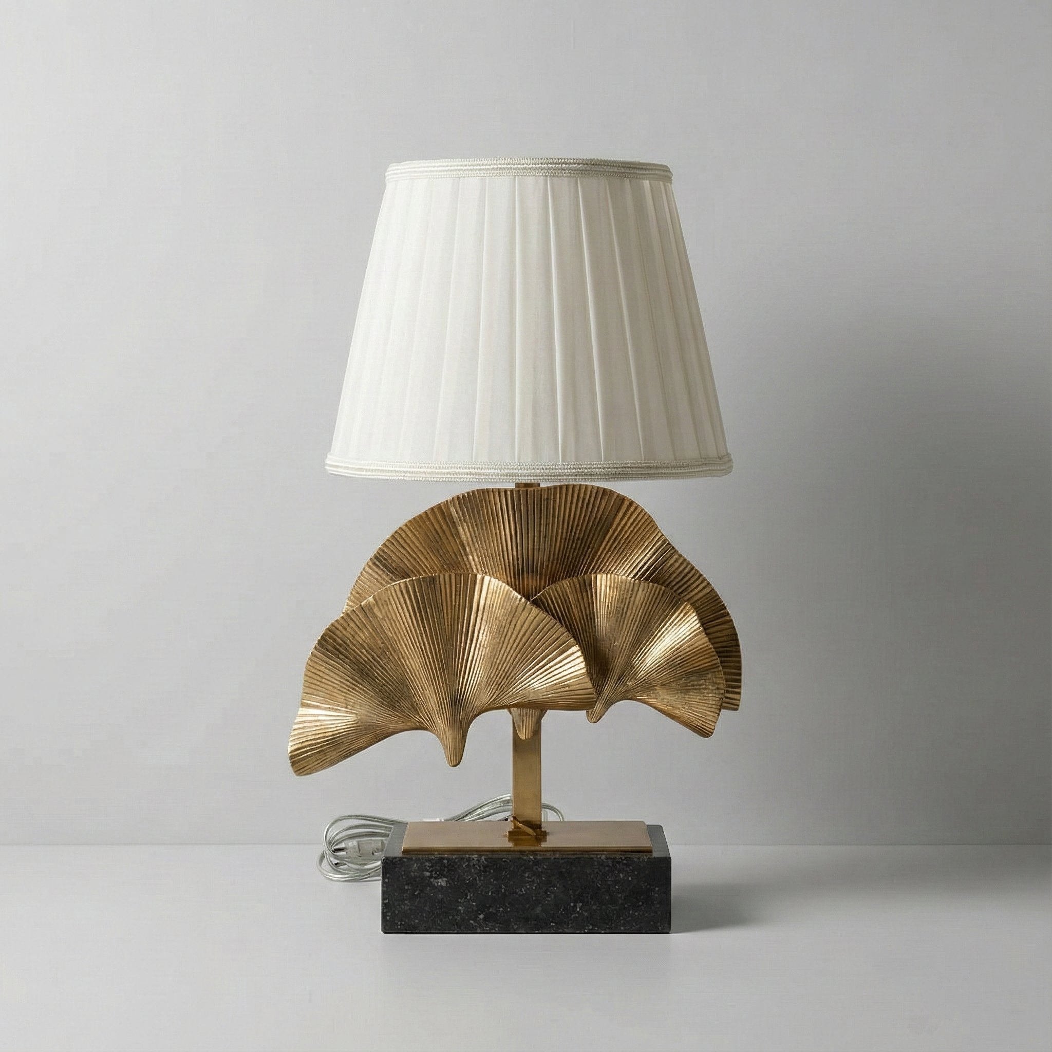 gold-yelpaze-tasarim-luks-abajur-183d27.png
