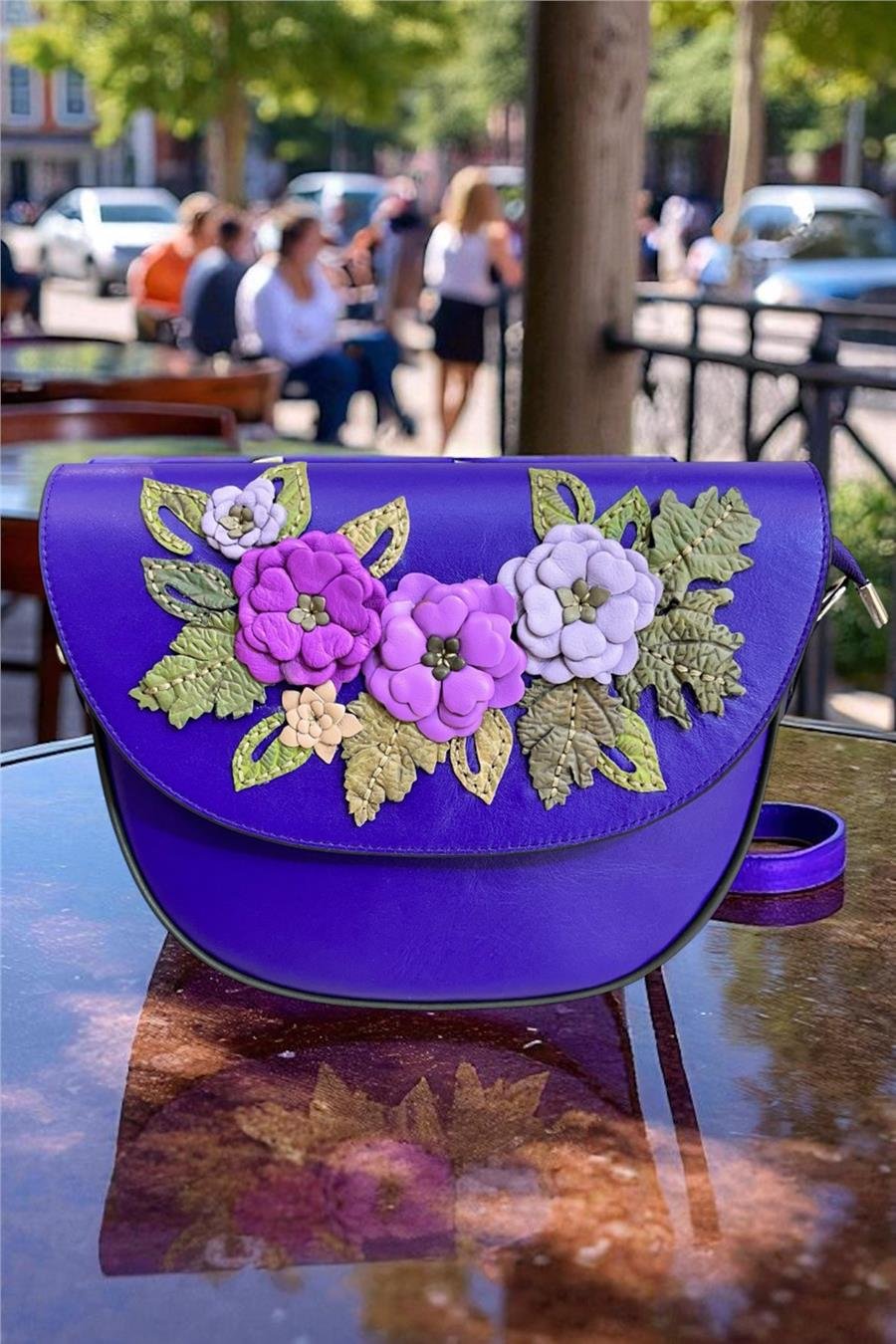  Mor Hakiki Deri Çiçek Motifli El Yapımı Çapraz  Çanta