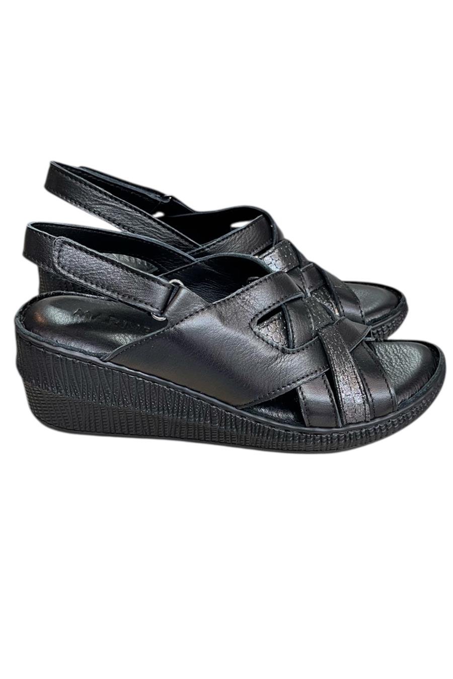 Siyah Hakiki Deri Çapraz Bantlı Puf Taban Hafif Comfort Sandalet