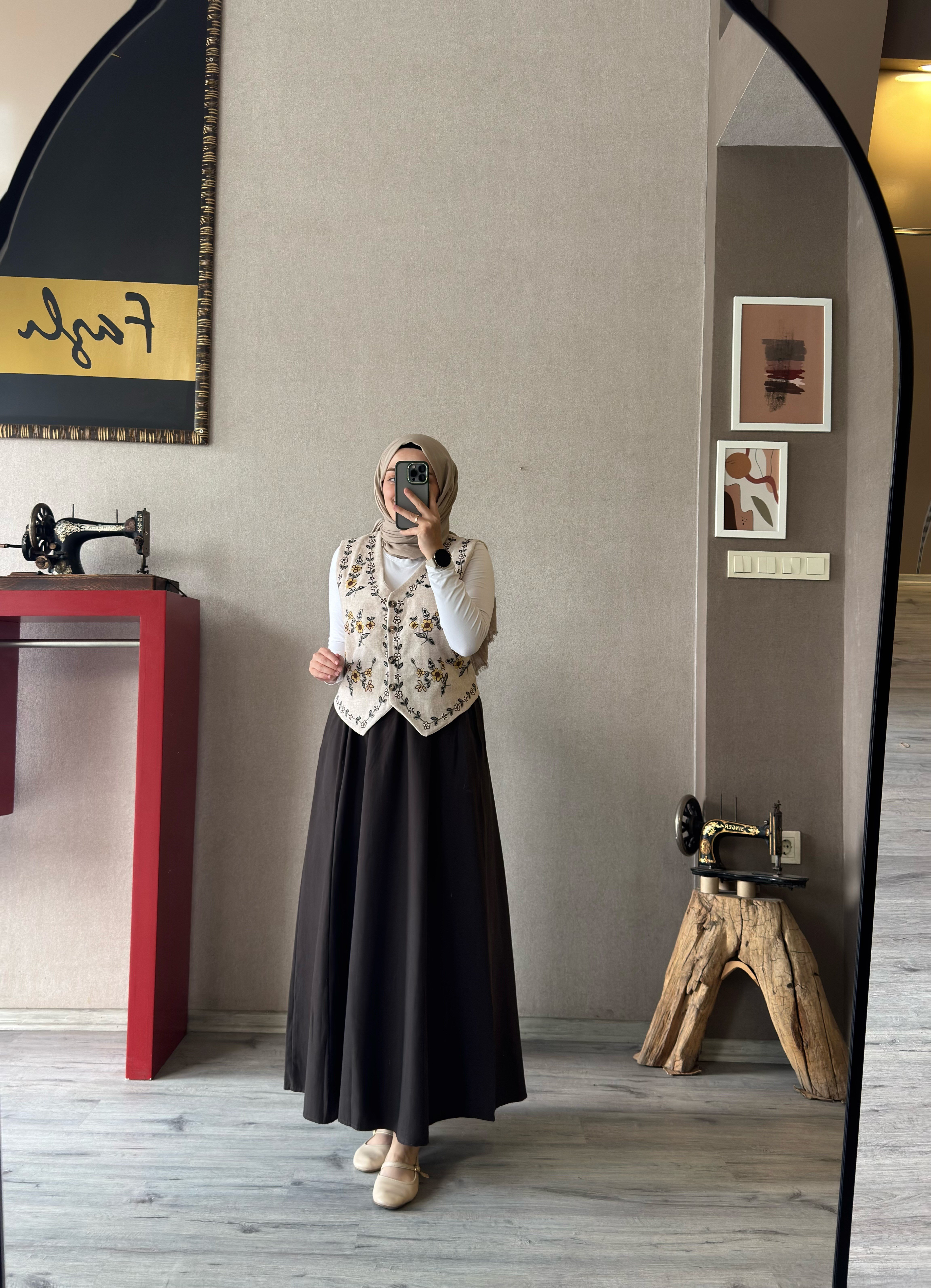 Çiçekli bej yelek - 1140