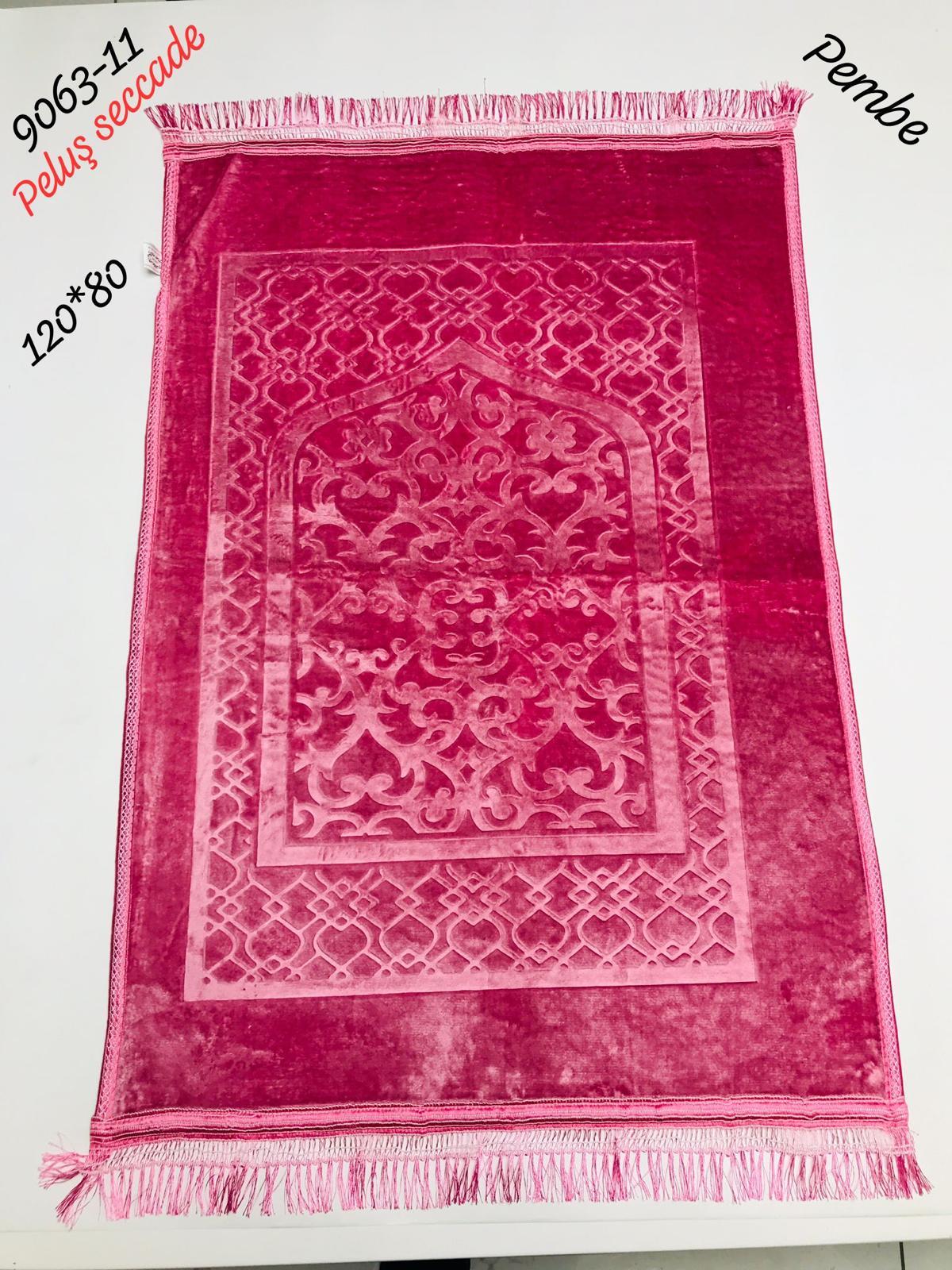 9063 Peluş Seccade