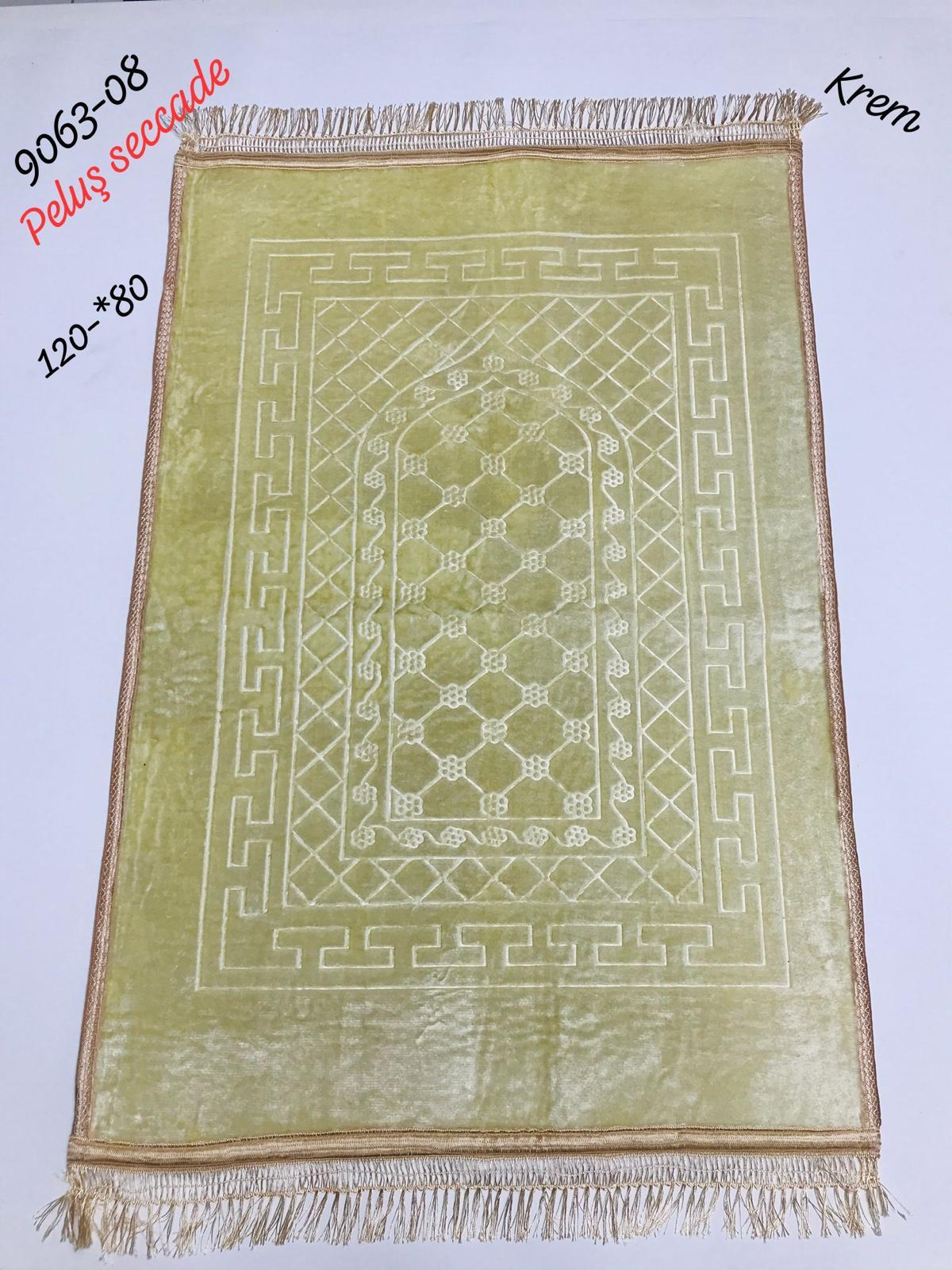 9063 Peluş Seccade