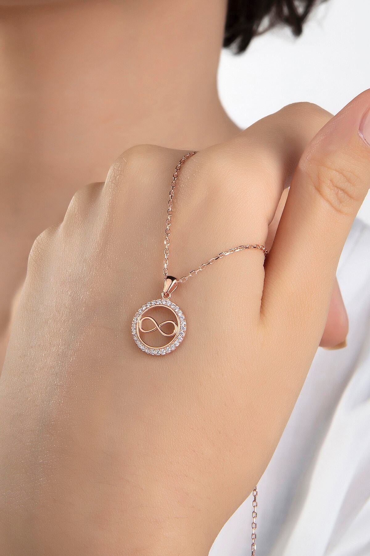 Kadın Orjinal 925 Ayar Gümüş Zirkon Taşlı Sonsuzluk Yuvarlak Model Kolye