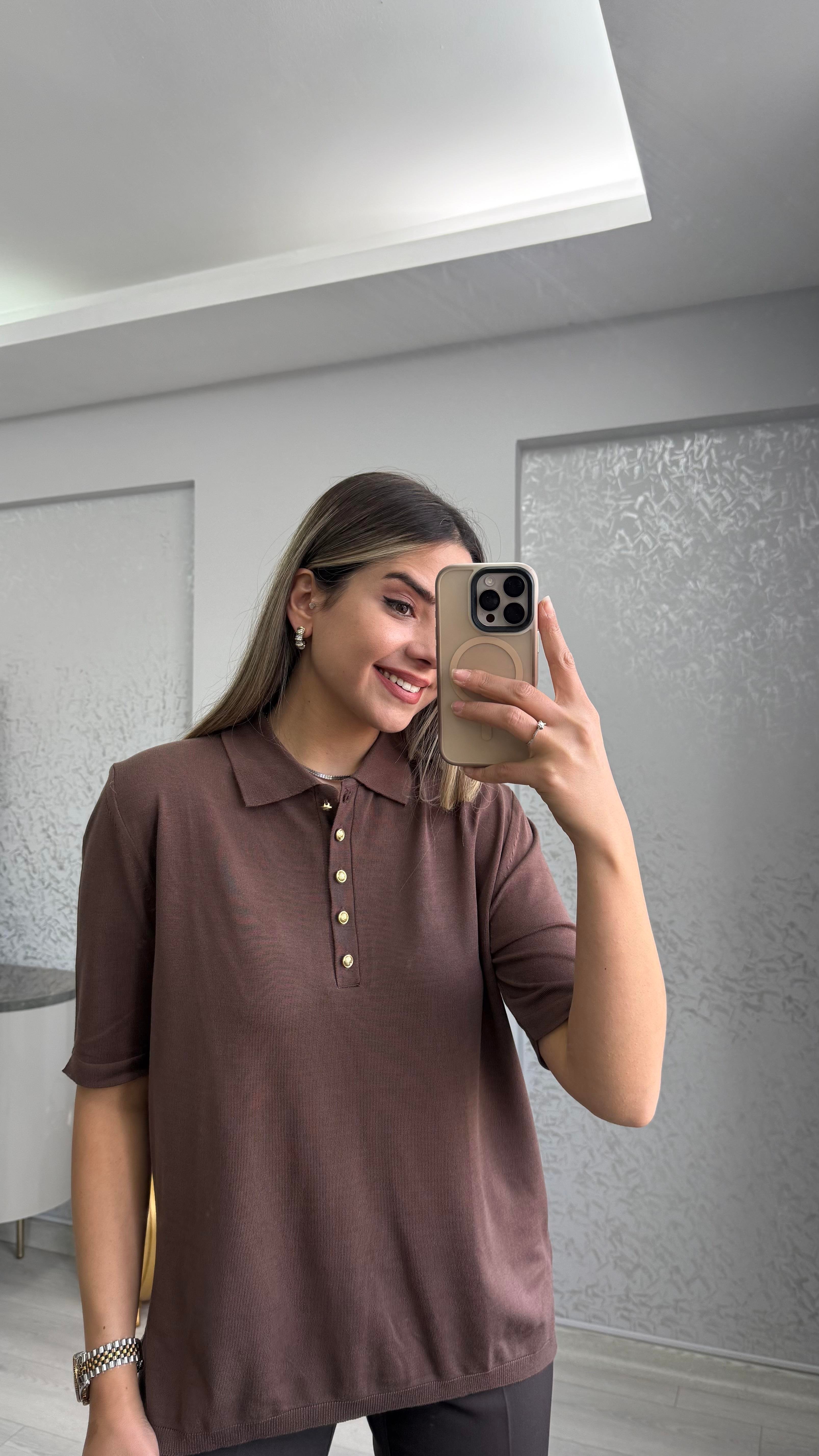 KAHVE DÜĞMELİ TRİKO 