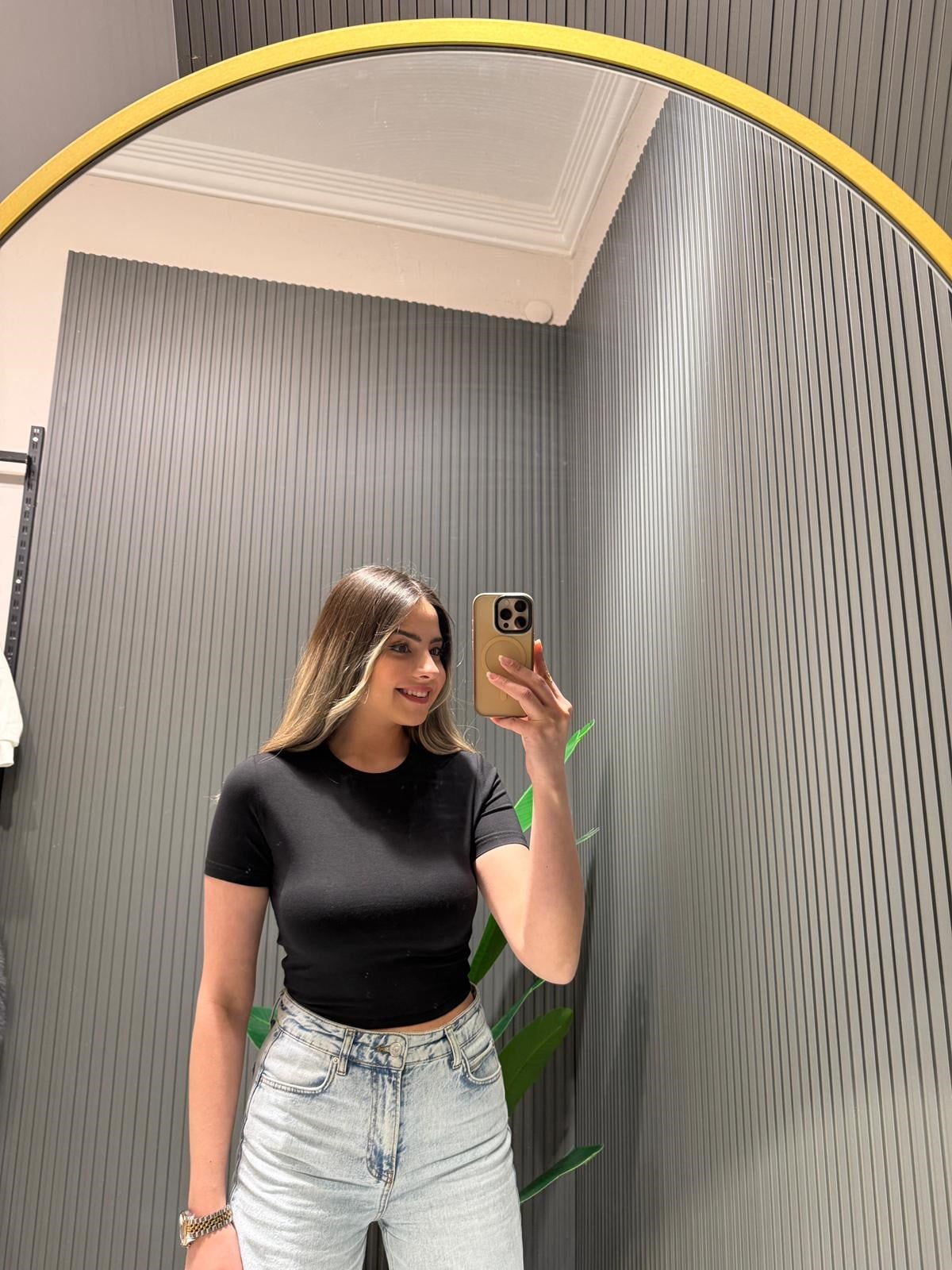 SİYAH CROP