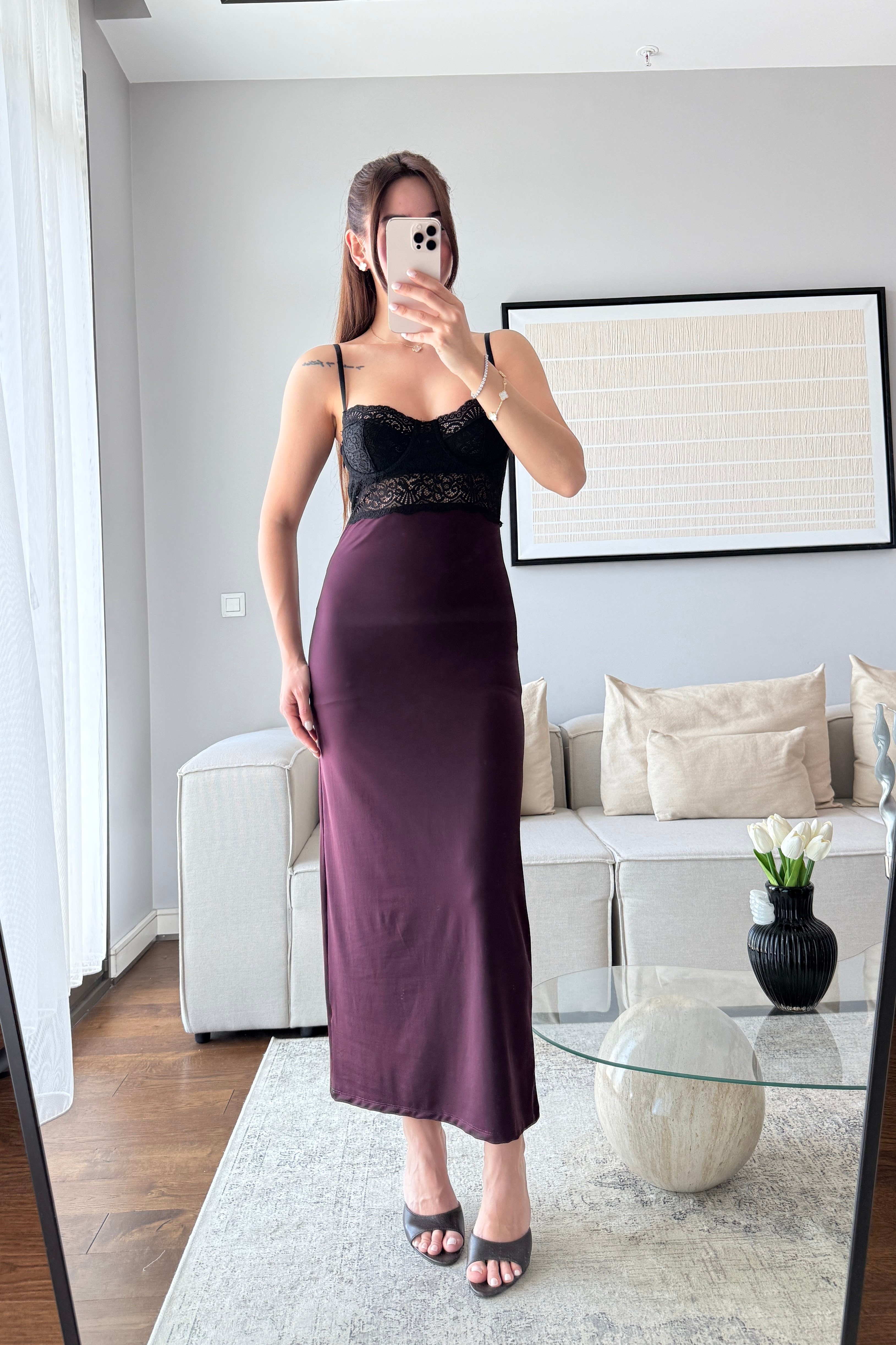 ASKILI DANTEL ELBİSE-BORDO