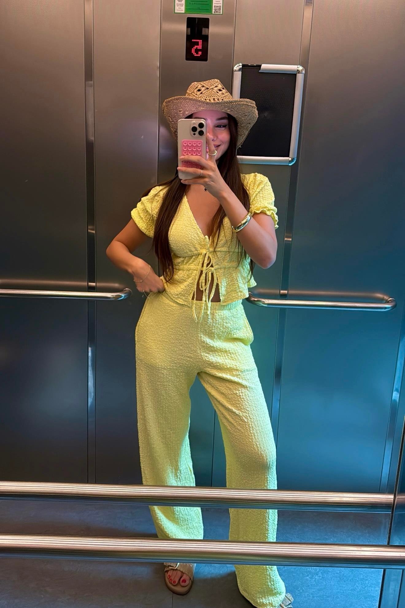 BÜRÜMCÜK TAKIM SARI 