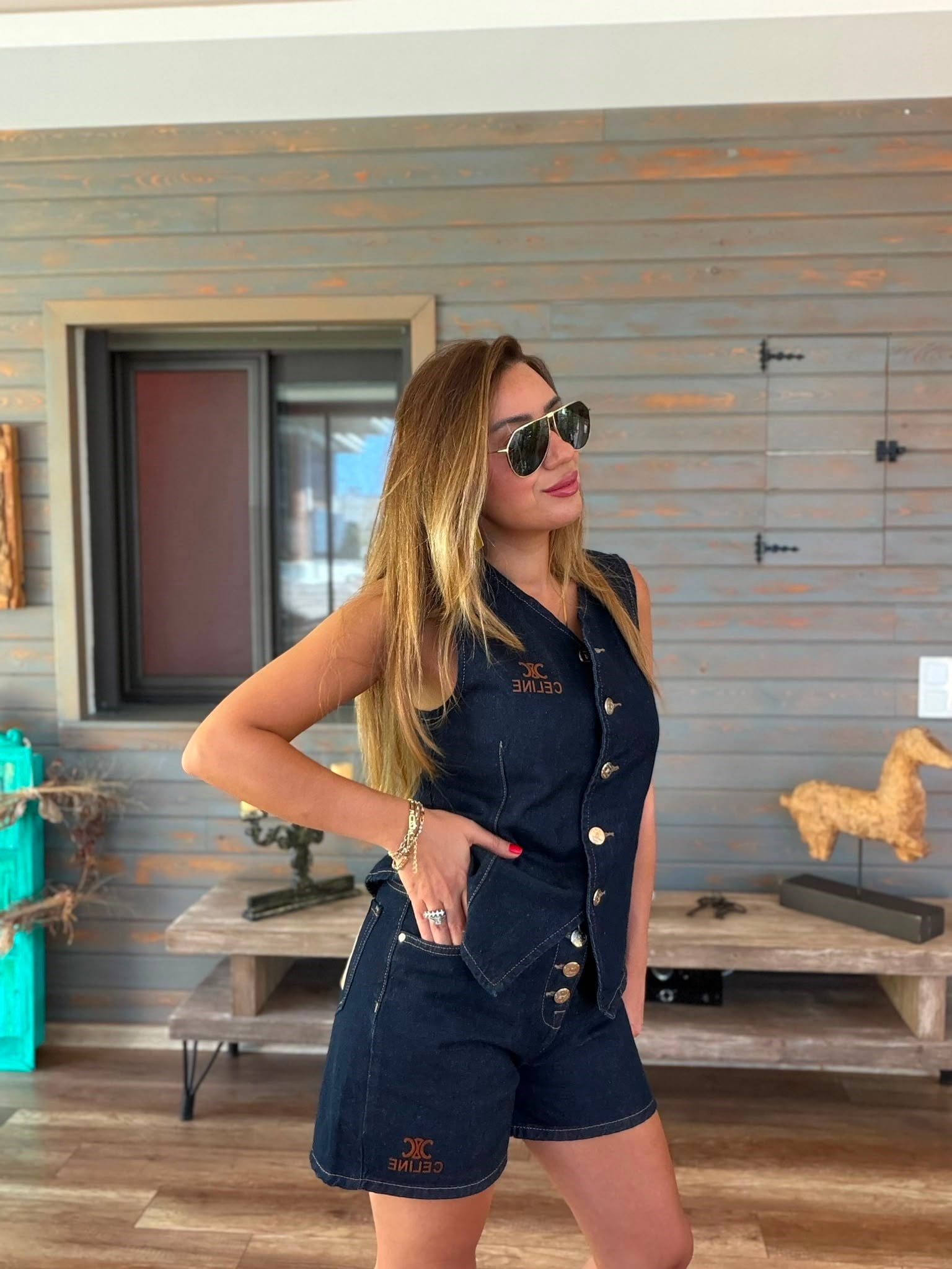 Deli Logolu Gold Düğme Detaylı Jean Yelek Şort Takım