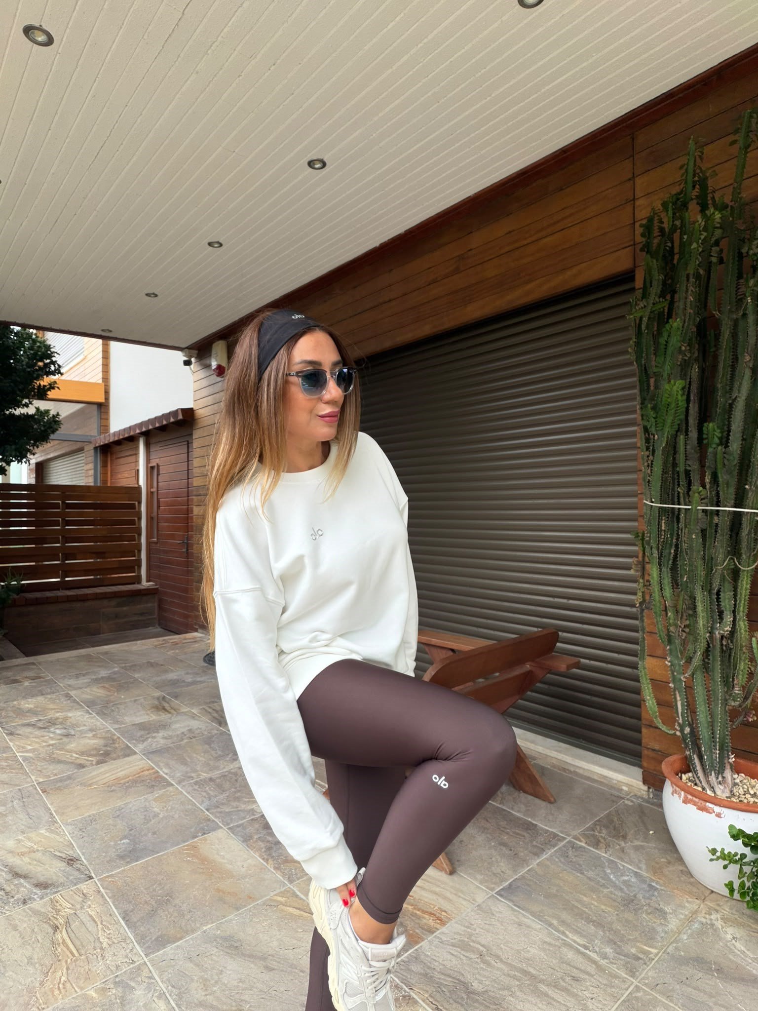 Gümüş Logolu Basic Sweatshirt
