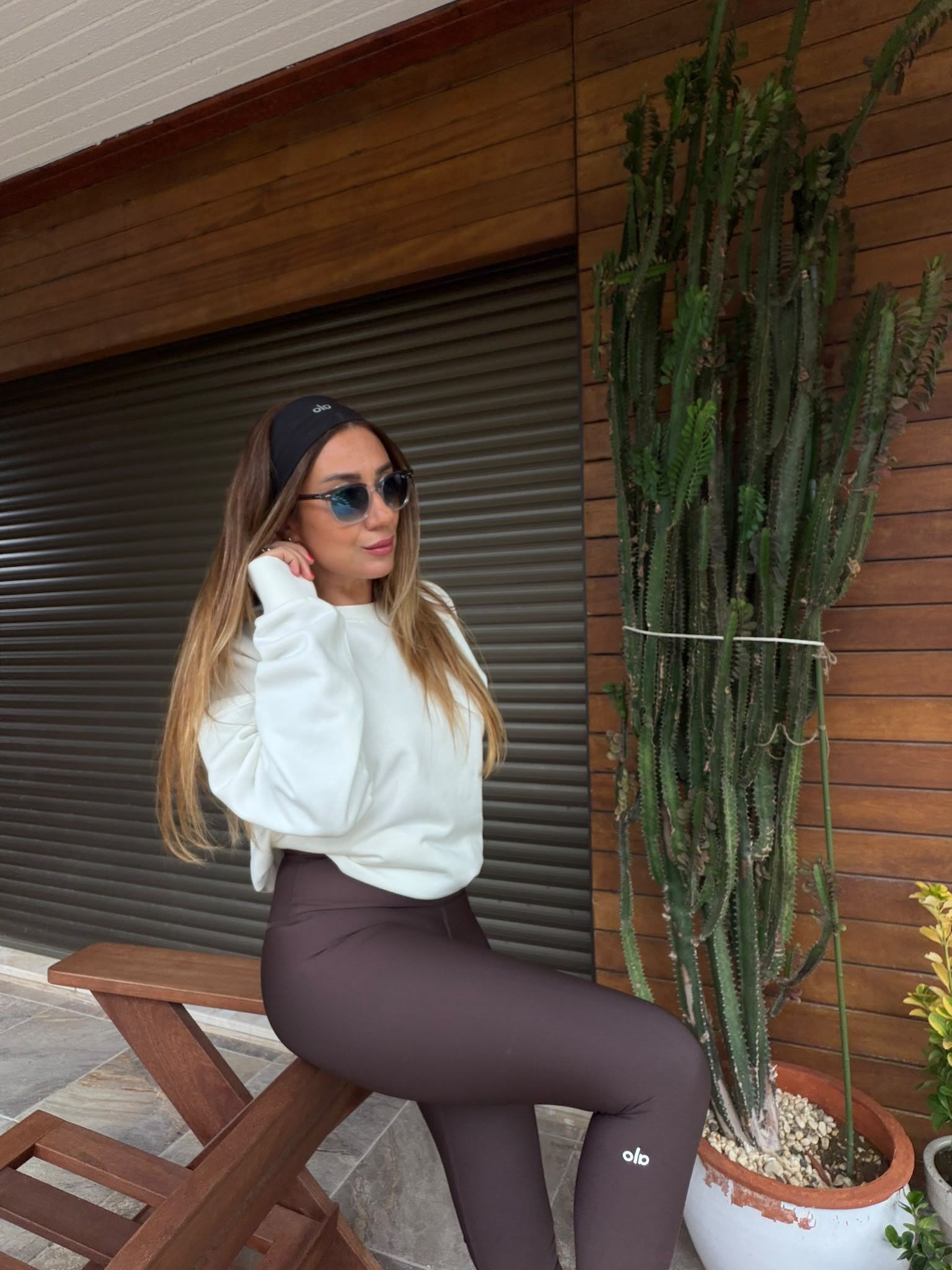 Gümüş Logolu Toparlayıcı Spor Tayt